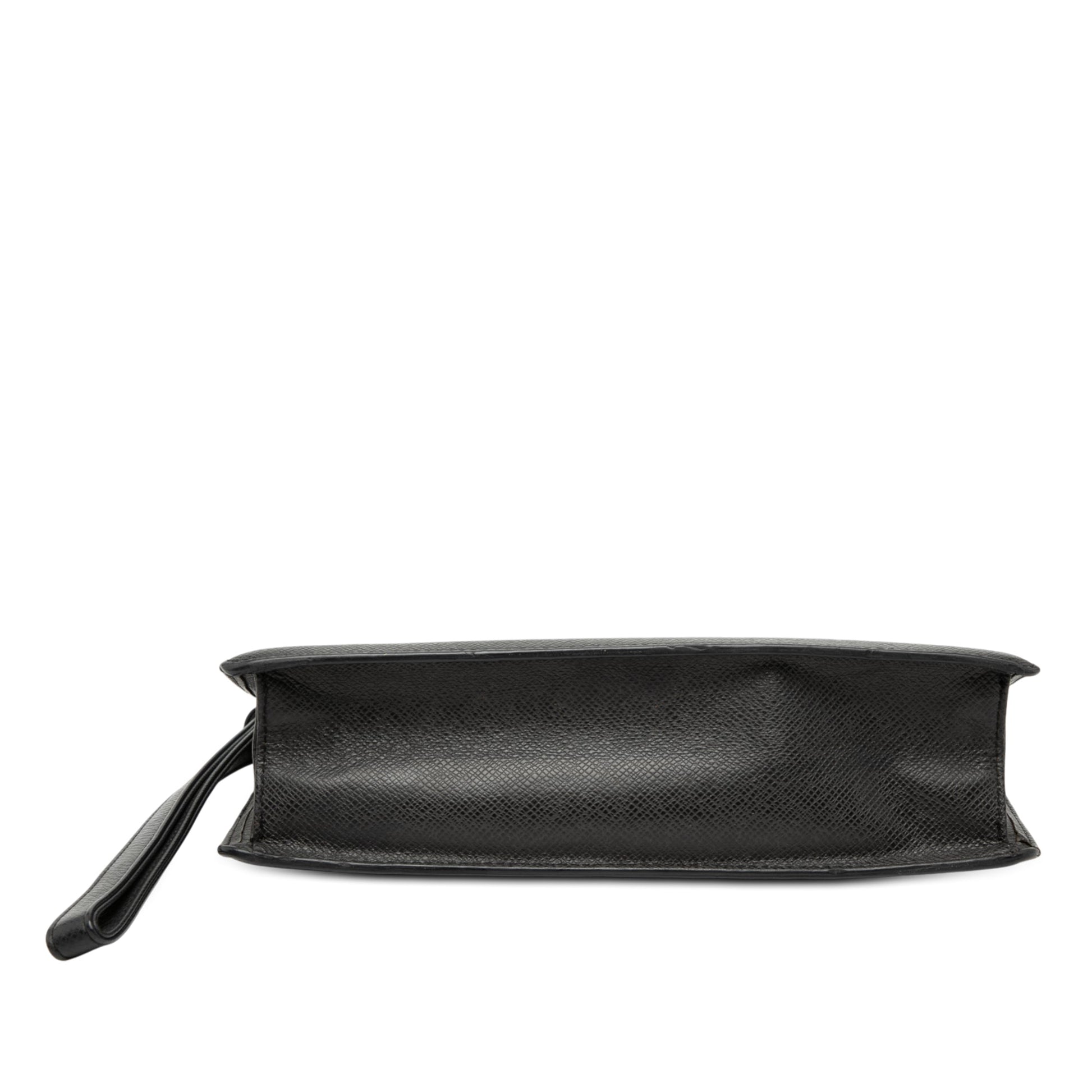 Louis Vuitton Taiga Selenga