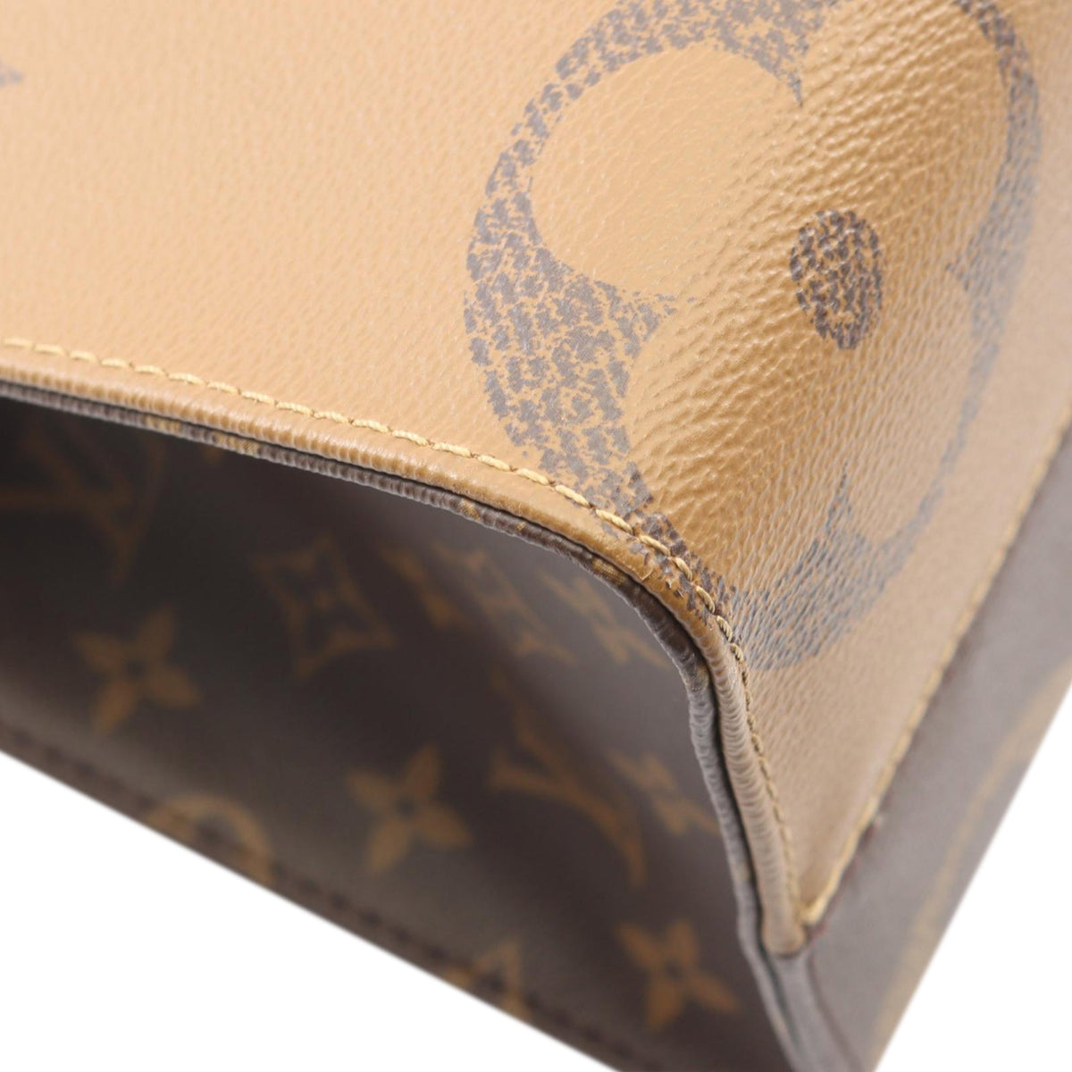 Louis Vuitton Monogram Reverse Giant OnTheGo MM