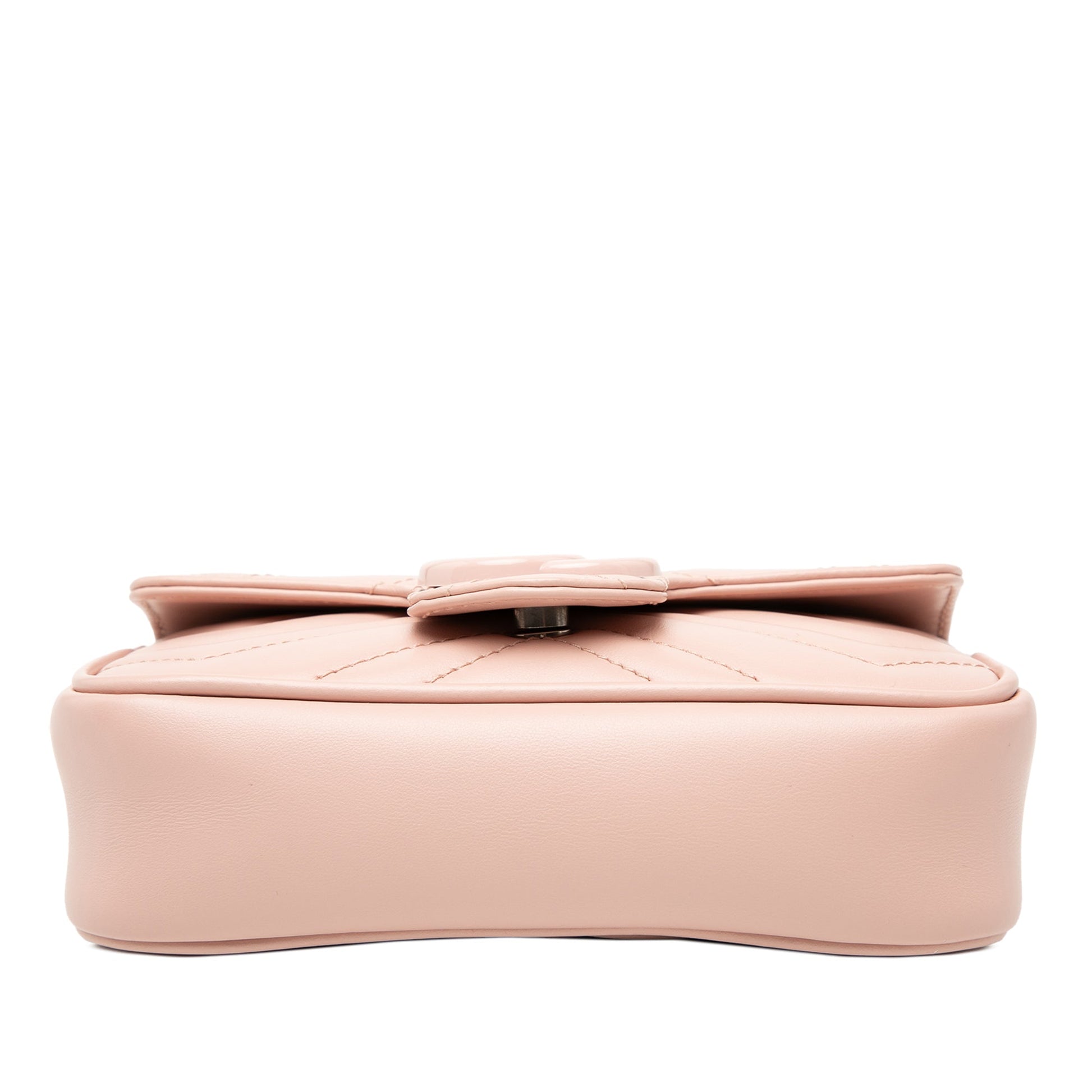 Gucci GG Marmont Matelasse Leather Monochrome Chain Belt Bag