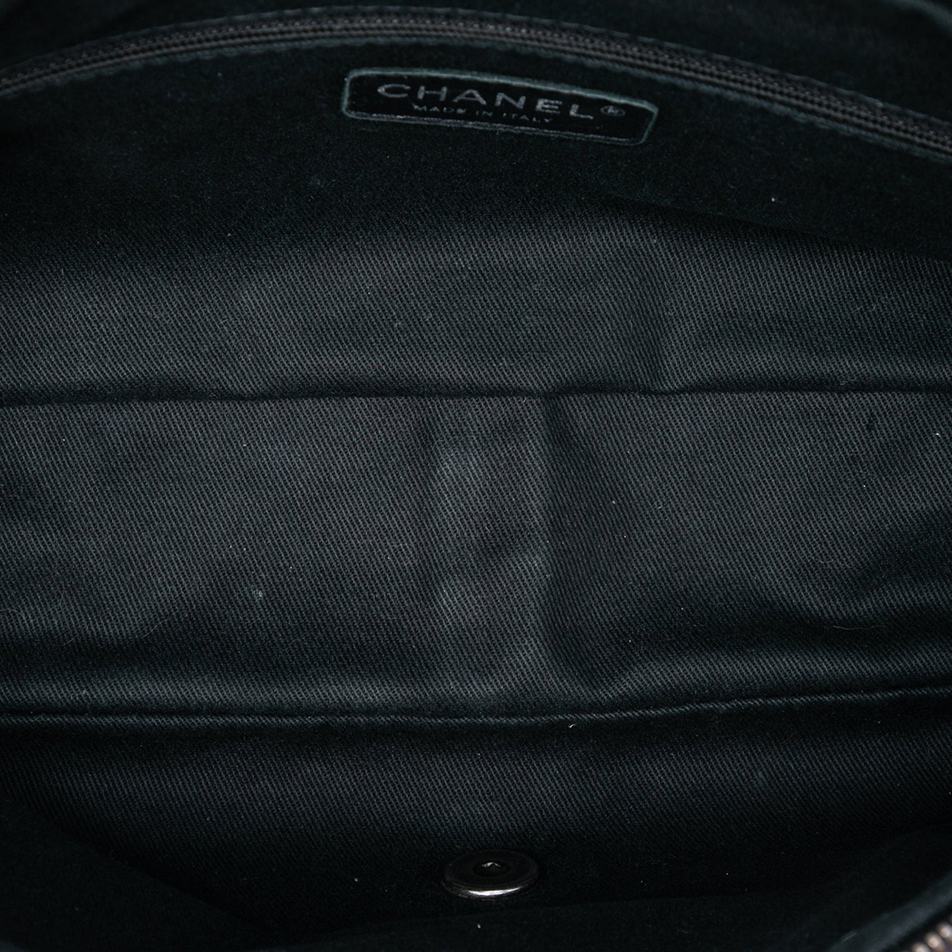 Jumbo Quilted Iridescent Caviar Easy Flap