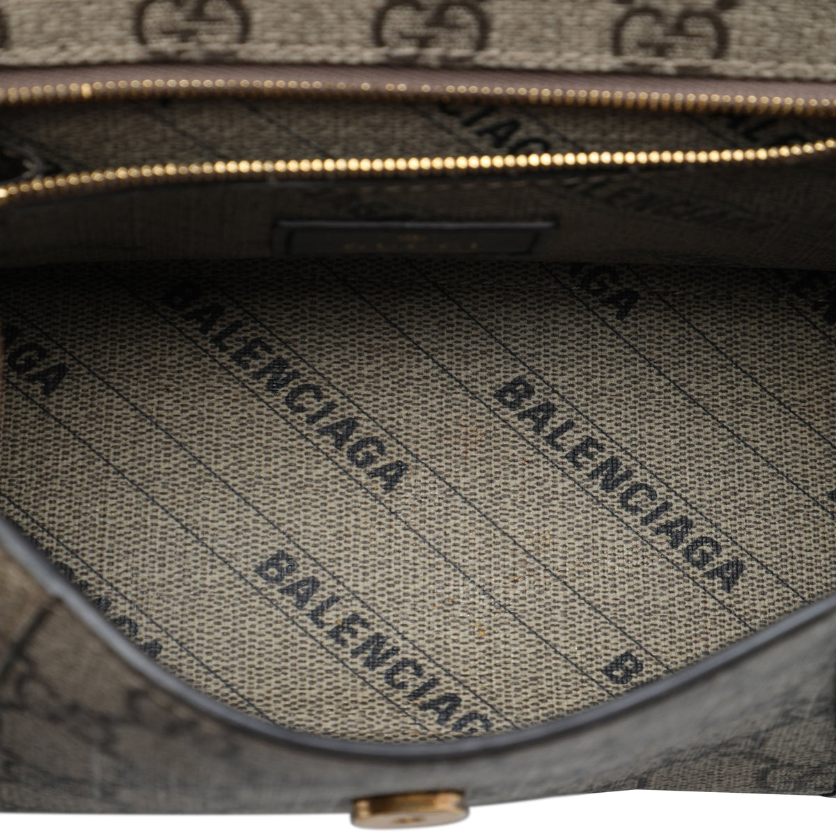 Gucci Small The Hacker Project GG Supreme Hourglass Satchel