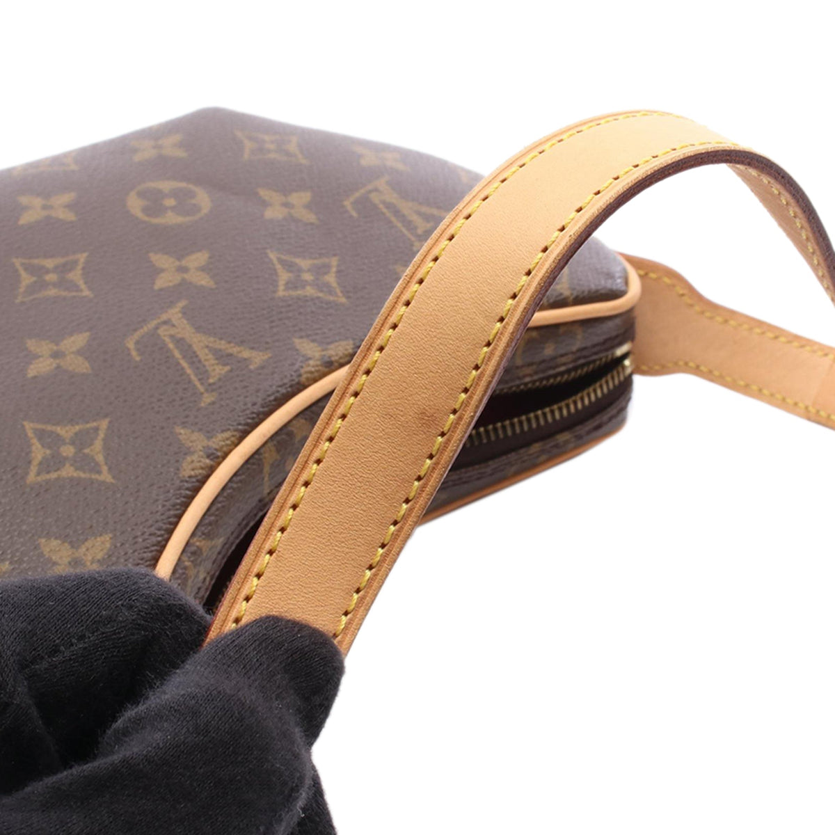 Louis Vuitton Monogram Croissant PM — Brown
