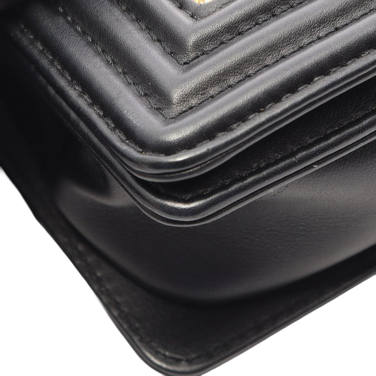 Chanel Small Tweed and Lambskin Boy Flap — Black