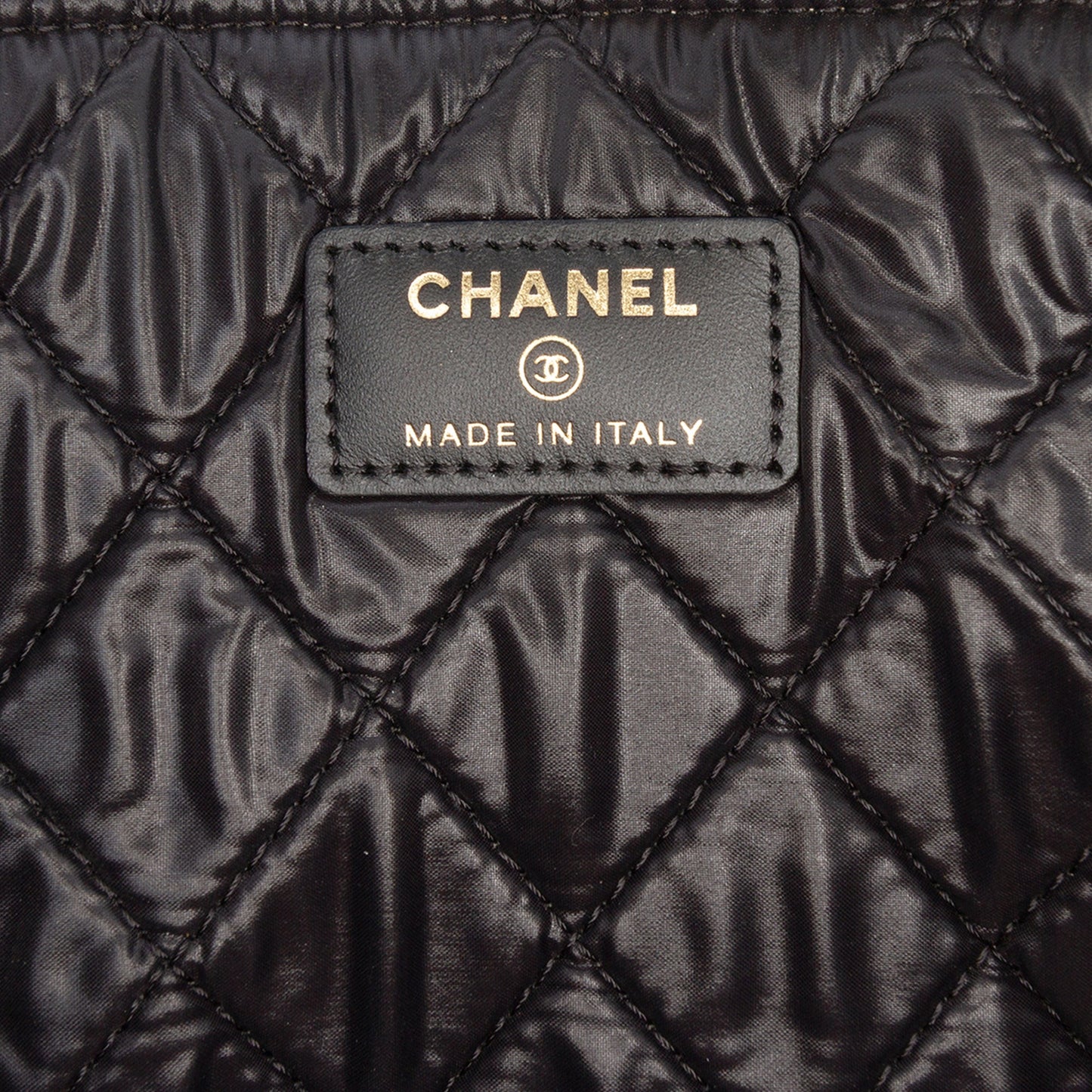 Chanel Large Bicolor Caviar and Iridescent Calfskin O Case Clutch