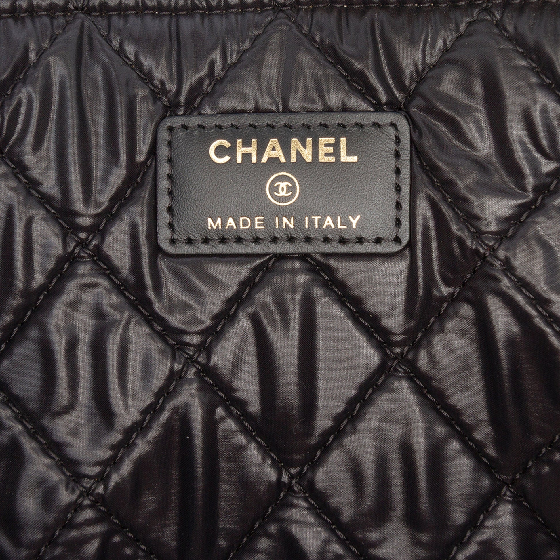 Chanel Large Bicolor Caviar and Iridescent Calfskin O Case Clutch