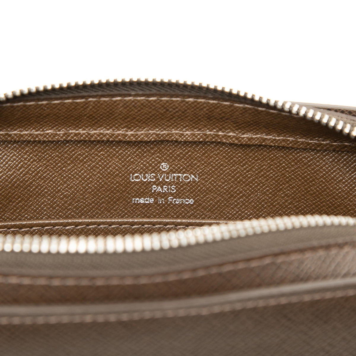 Louis Vuitton Taiga Pochette Baikal