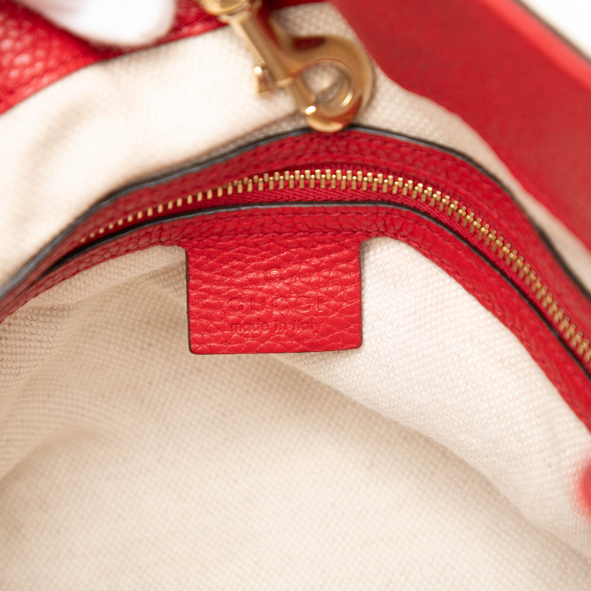 Gucci Medium Calfskin Soho Chain Tote