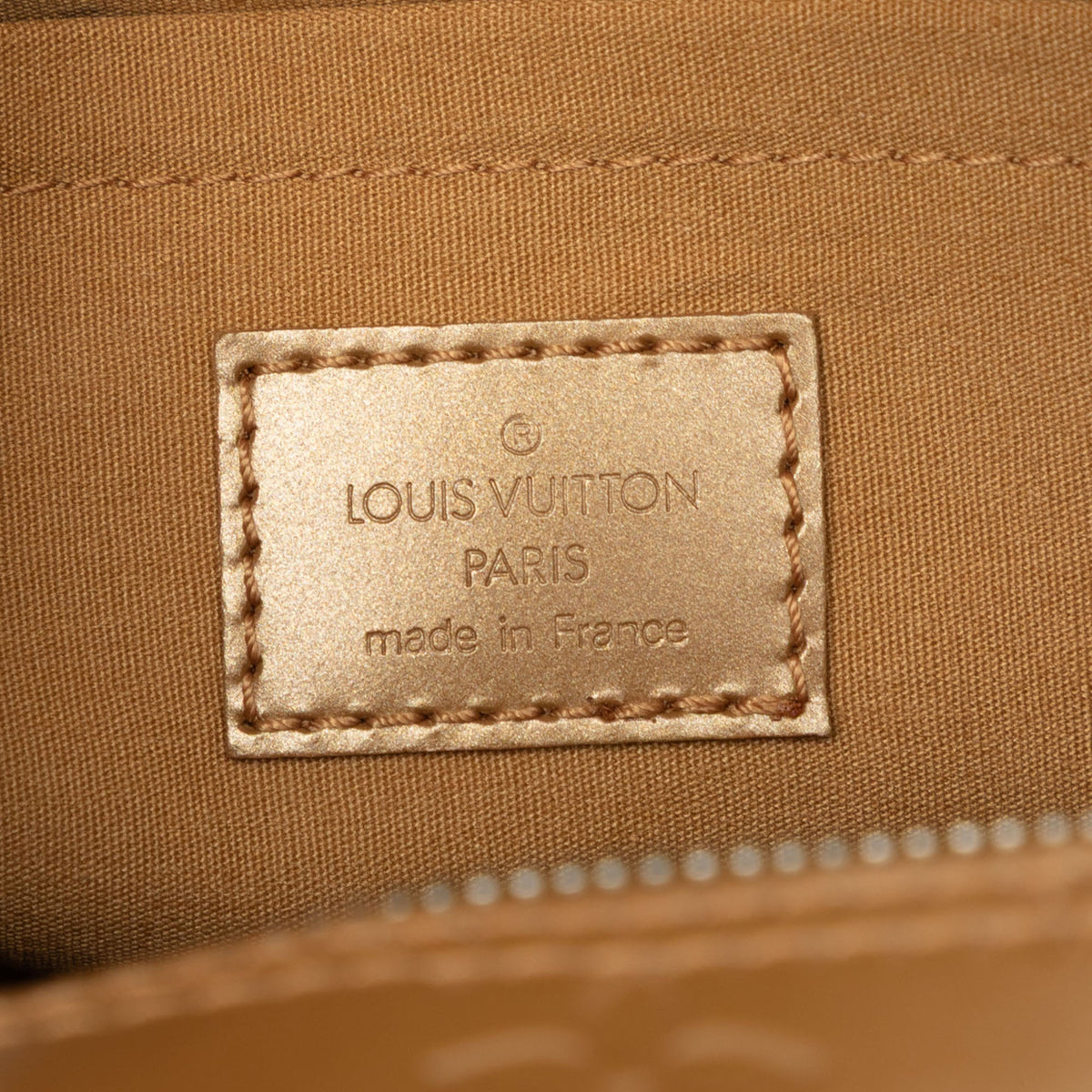 Louis Vuitton Monogram Mat Shelton — Gold