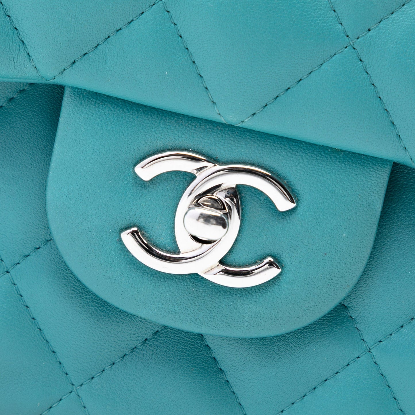 Chanel Jumbo Classic Lambskin Double Flap