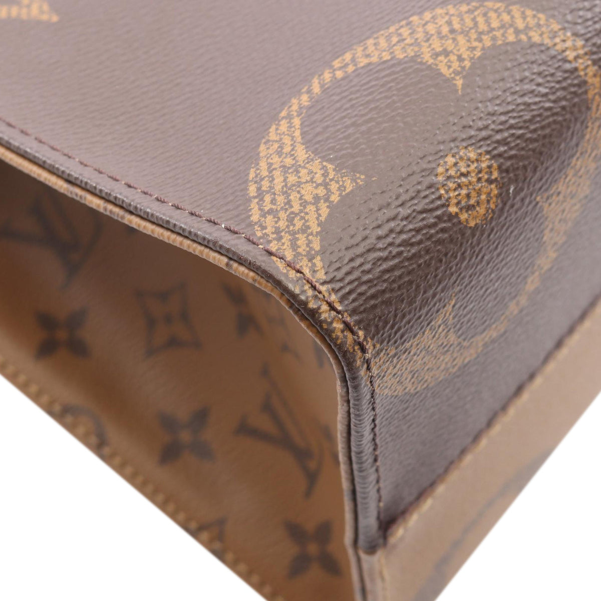 Louis Vuitton Monogram Reverse Giant OnTheGo MM