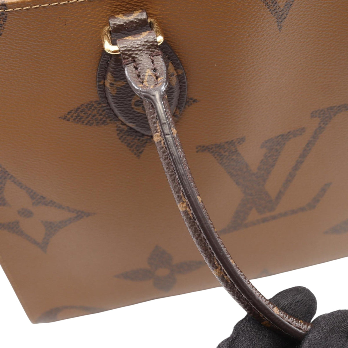Louis Vuitton Monogram Reverse Giant OnTheGo MM