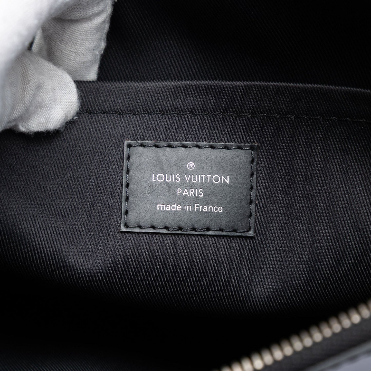 Louis Vuitton Monogram Eclipse Discovery Pochette GM