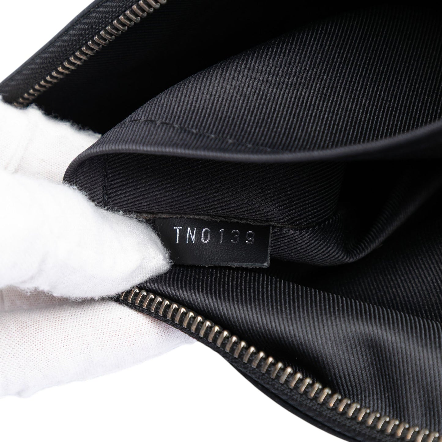 Louis Vuitton Monogram Eclipse Discovery Pochette GM