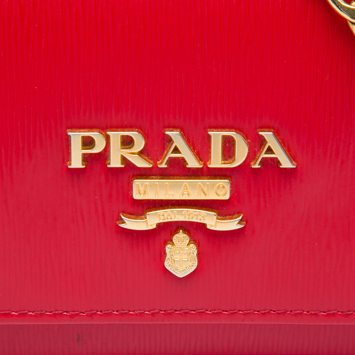 Prada Vitello Move Wallet on Chain — Red