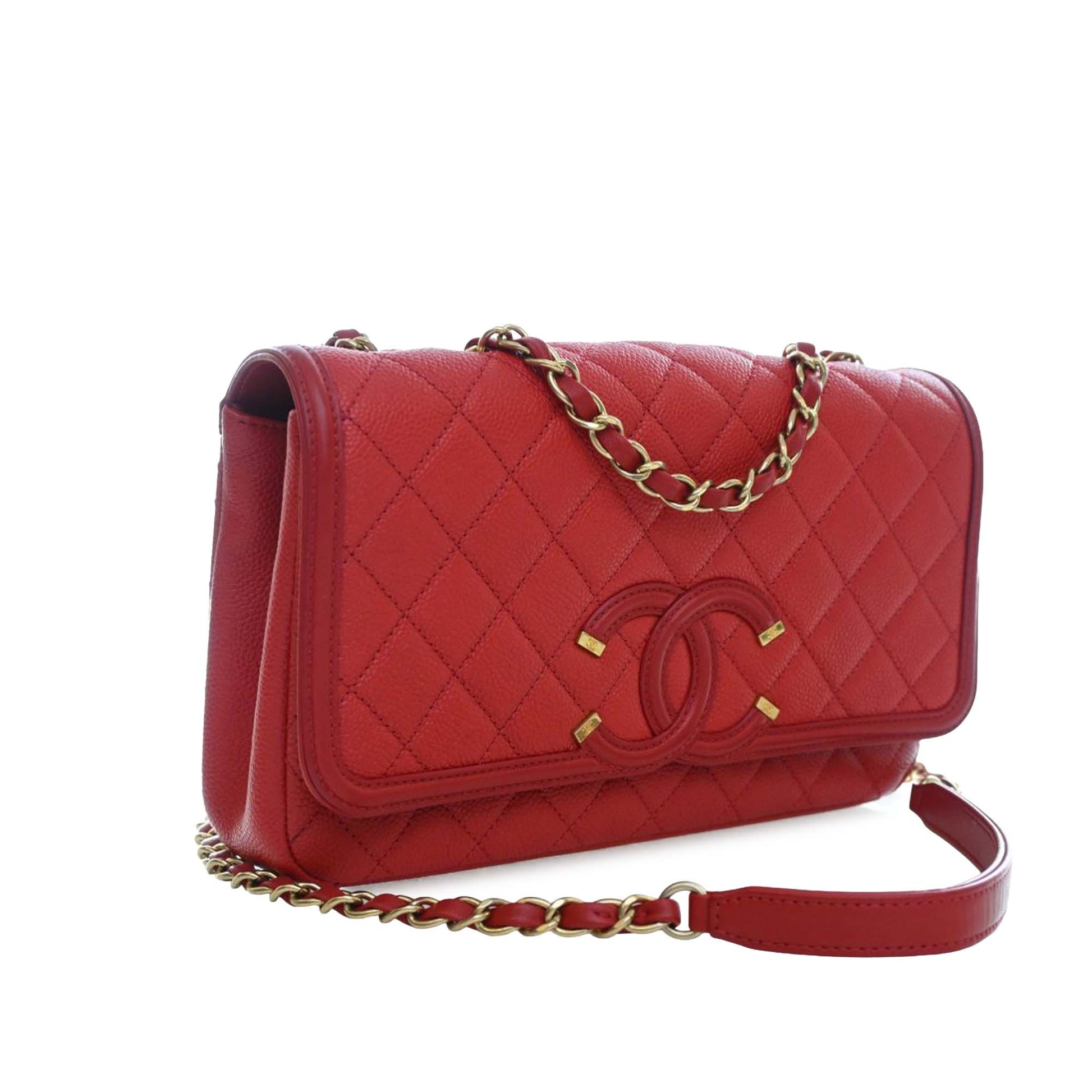 Medium Caviar CC Filigree Flap