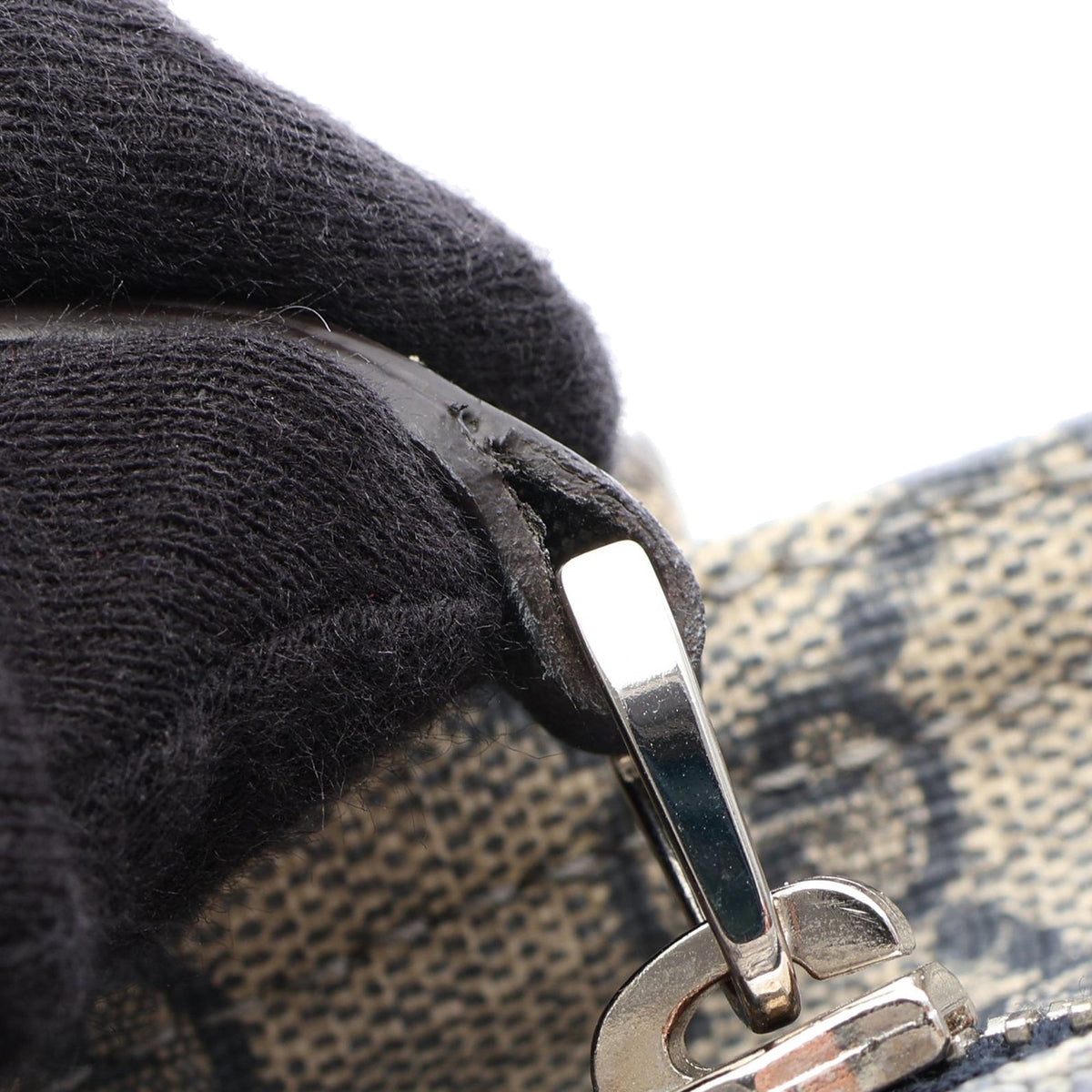 Gucci GG Supreme Crossbody Bag