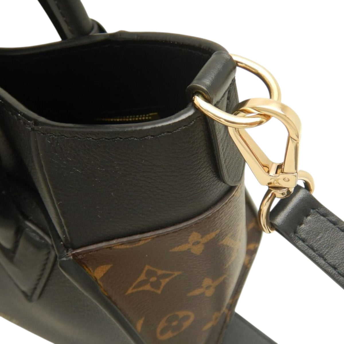 Louis Vuitton Monogram On My Side PM