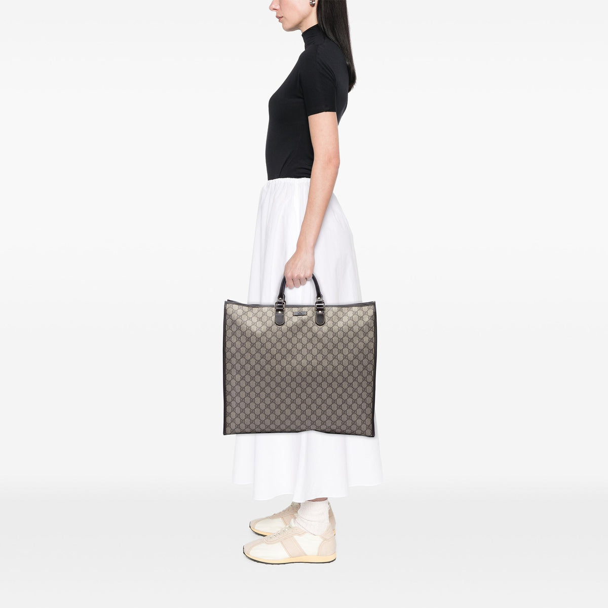 Gucci GG Supreme Tote — Beige