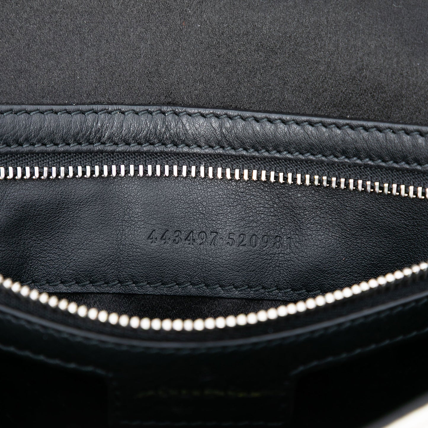Medium GG Marmont Sequin Embellished Leather Shoulder Bag