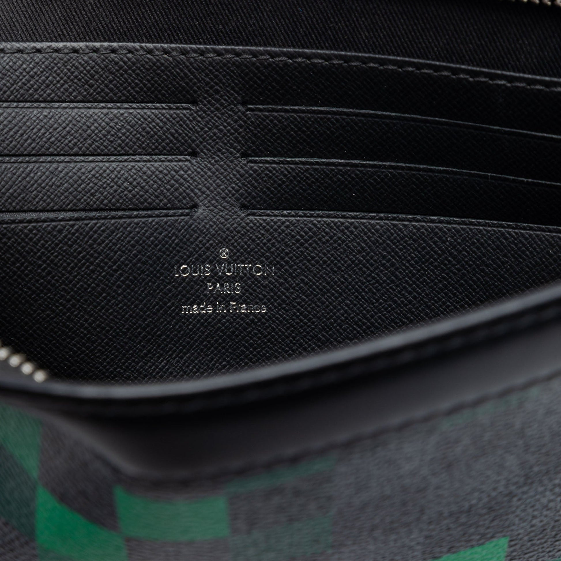 Louis Vuitton Damier Graphite Pixel Pochette Voyage MM