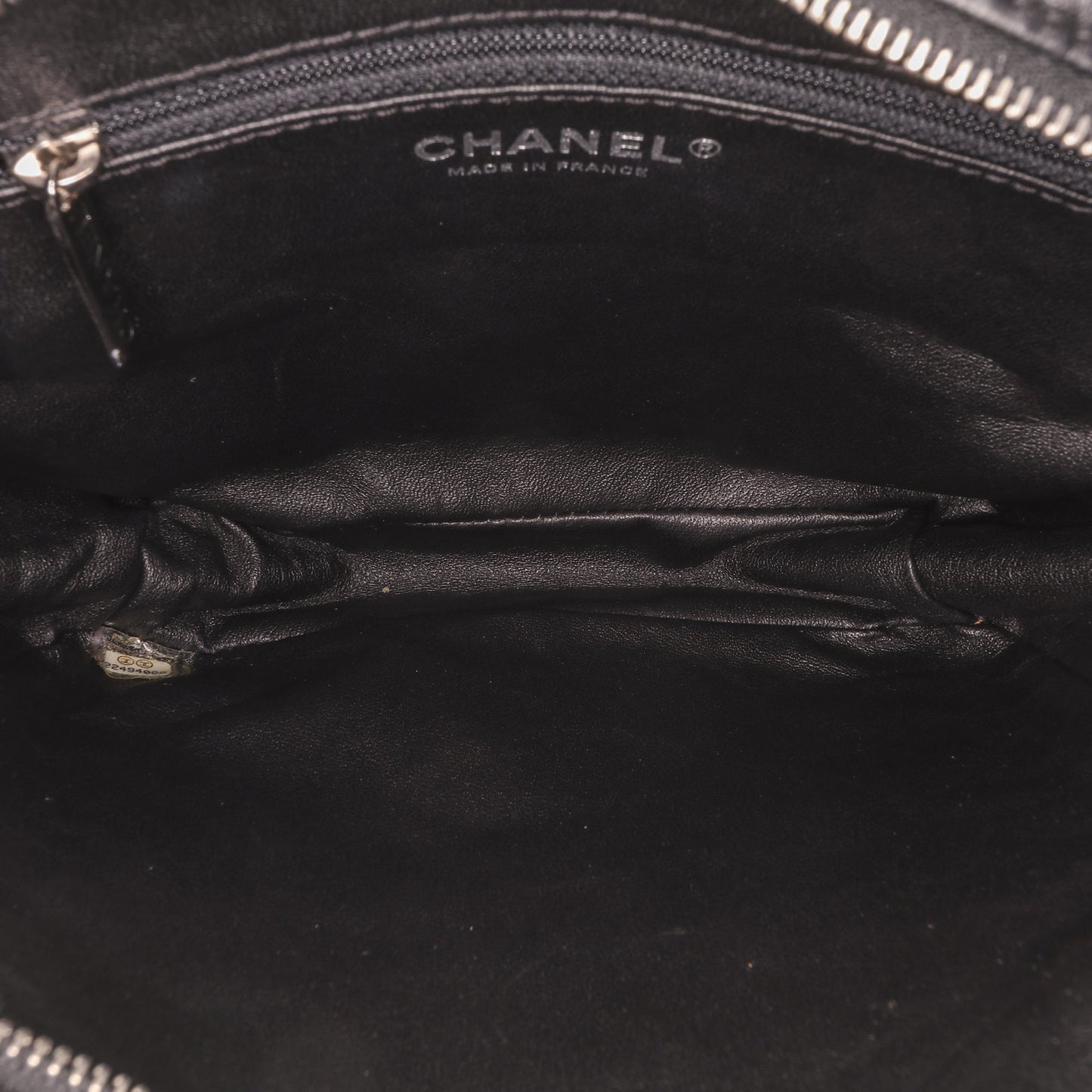 Chanel Tweed and Resin Zipped Chain Shopping Bag