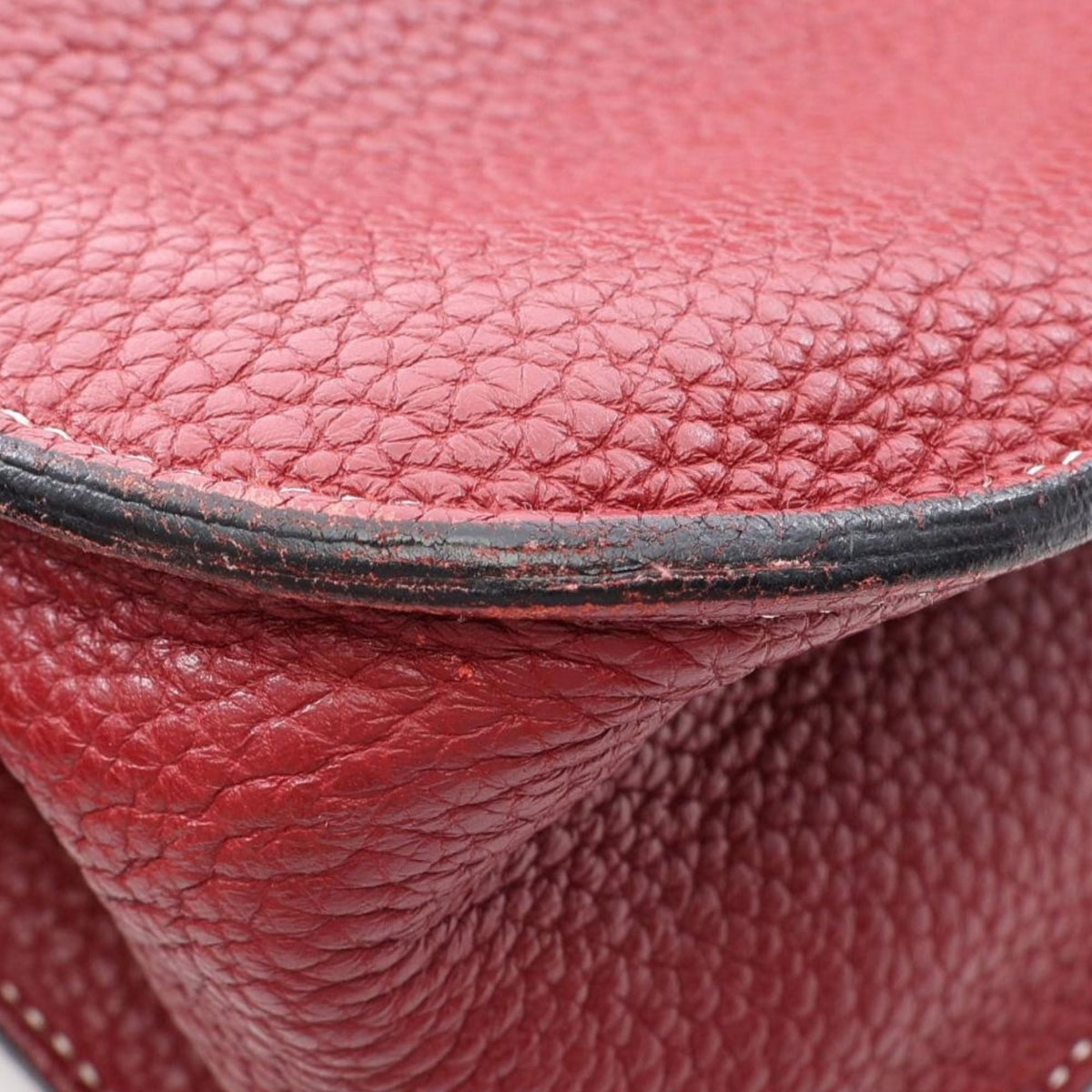 Hermès Taurillon Clemence Halzan 31 — Red