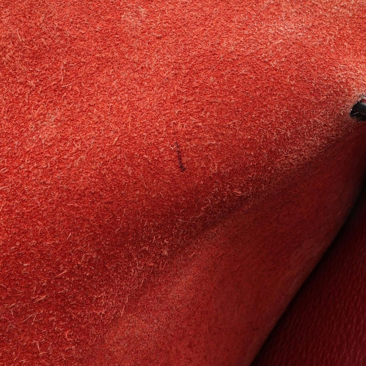 Hermès Taurillon Clemence Halzan 31 — Red