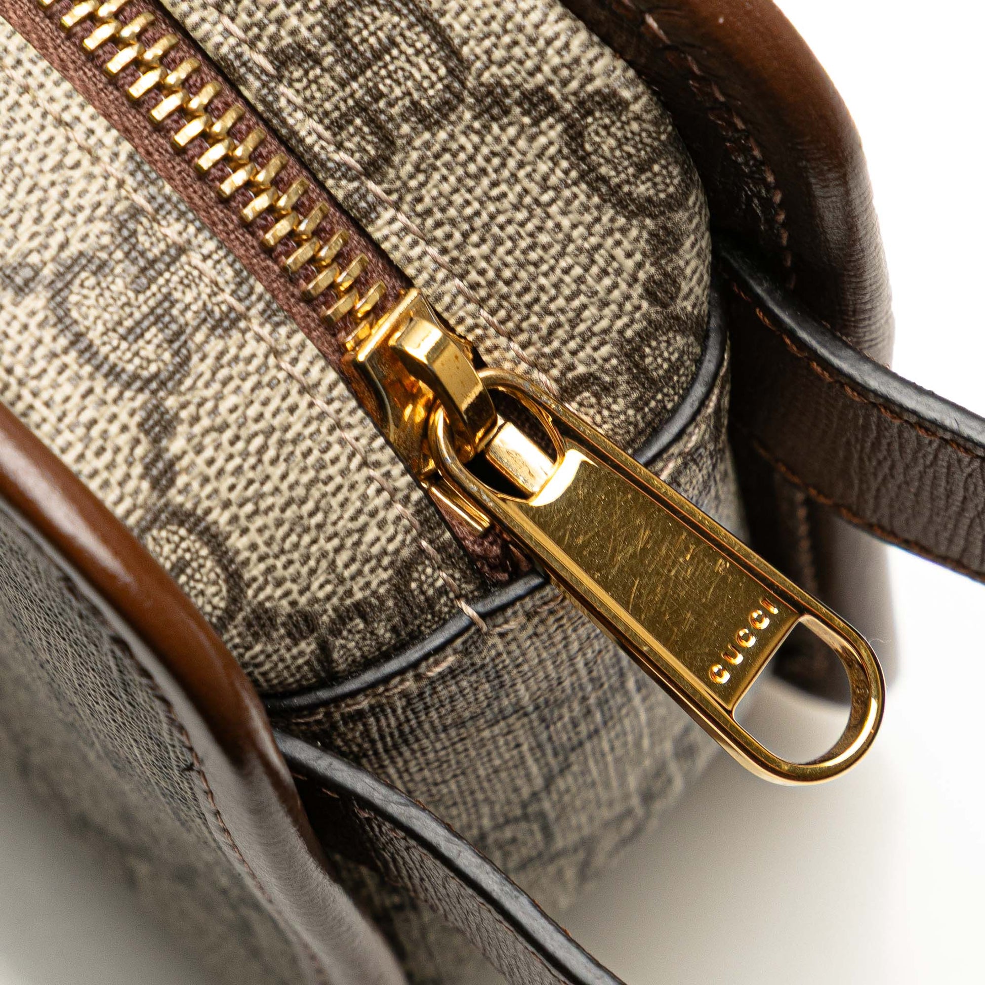 Gucci GG Supreme Interlocking G Clutch