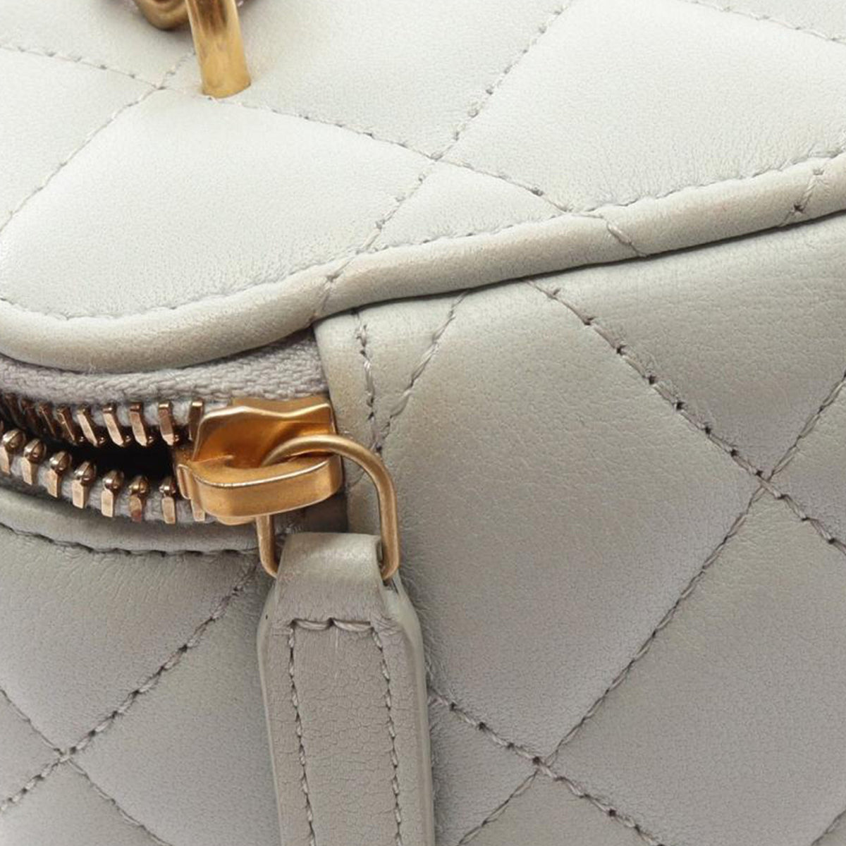 Chanel Mini CC Quilted Lambskin Vanity Case With Chain