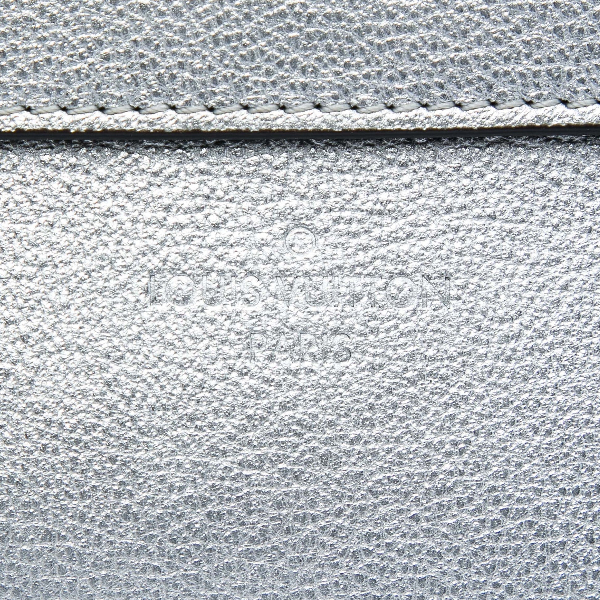Louis Vuitton Metallic Cuir Plume Ecume Very Chain Bag