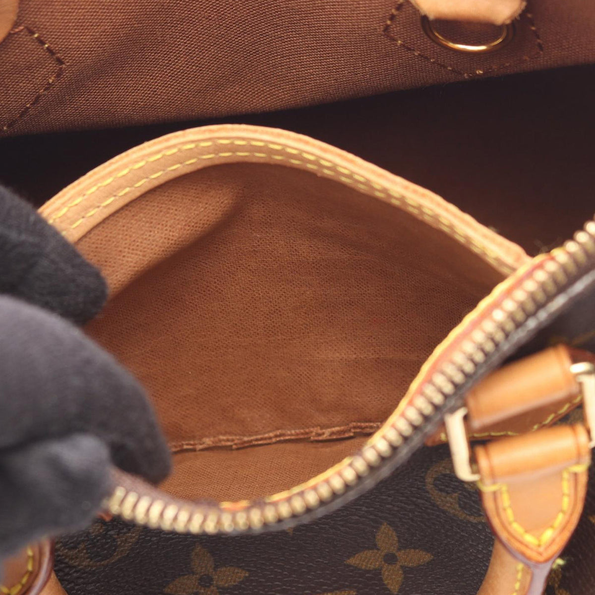 Louis Vuitton Monogram Speedy 25 — Brown