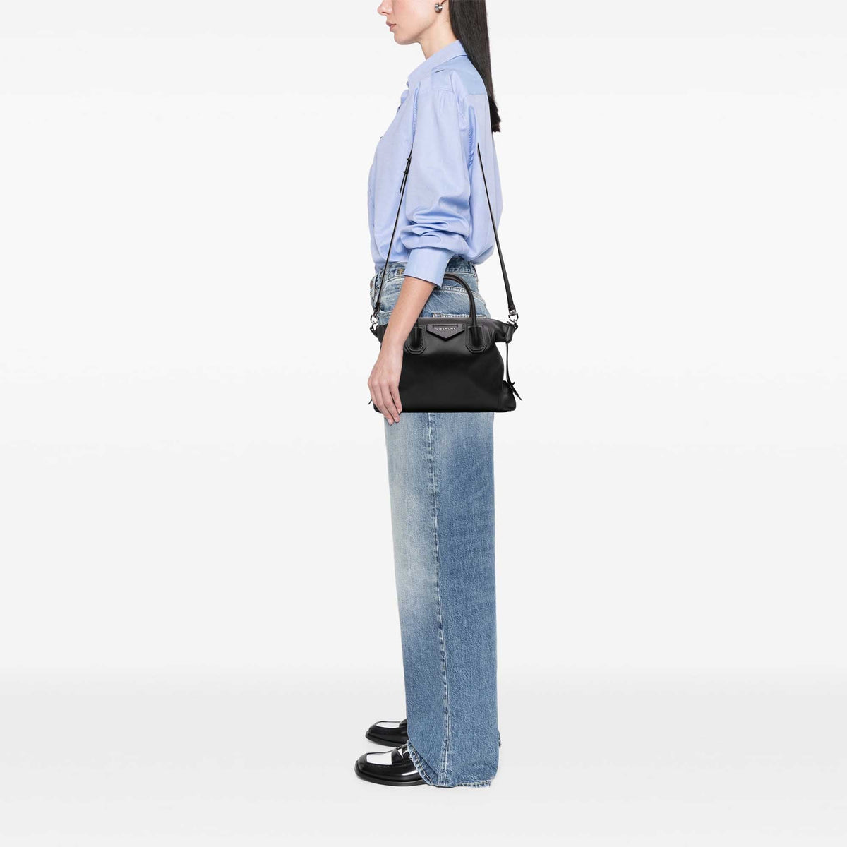 Givenchy Medium Calfskin Antigona Soft Bag