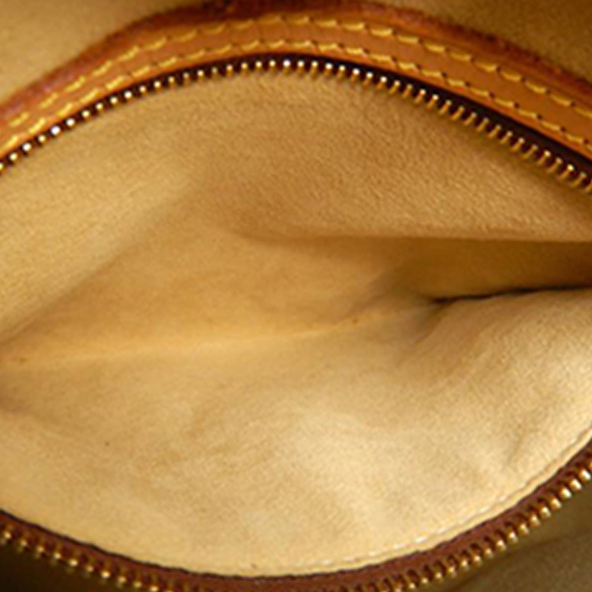 Louis Vuitton Monogram Looping MM