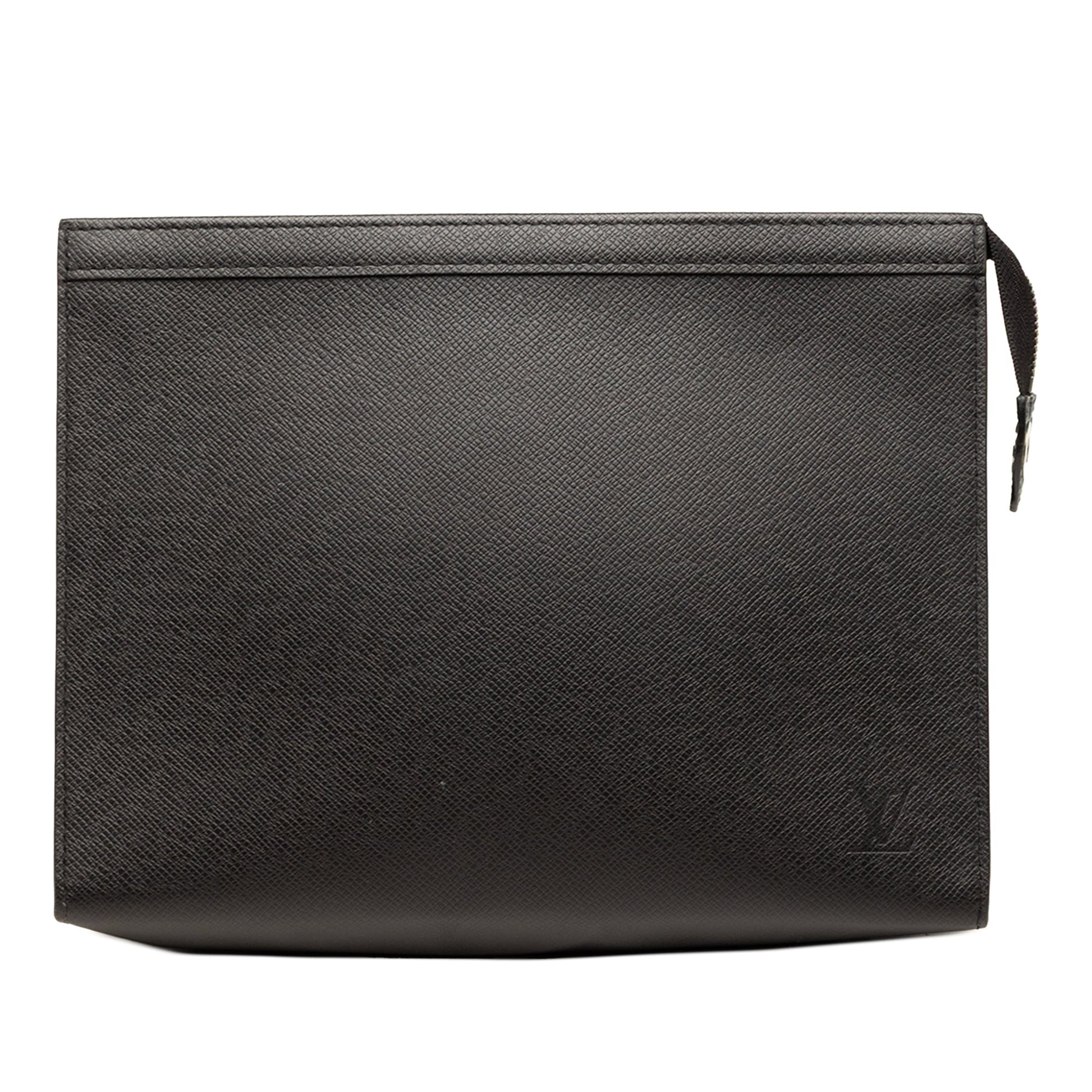 Louis Vuitton Taiga Pochette Voyage MM