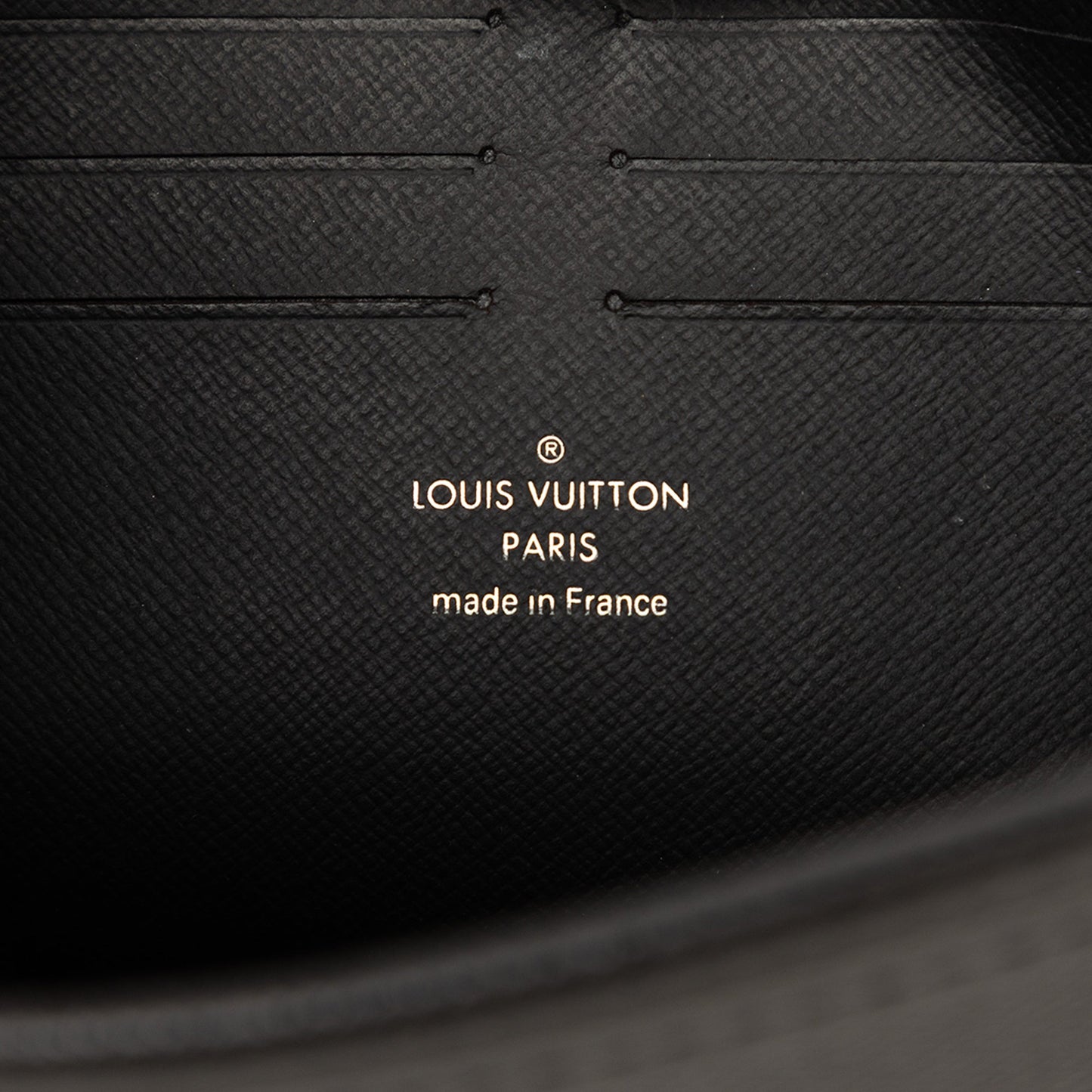 Louis Vuitton Taiga Pochette Voyage MM