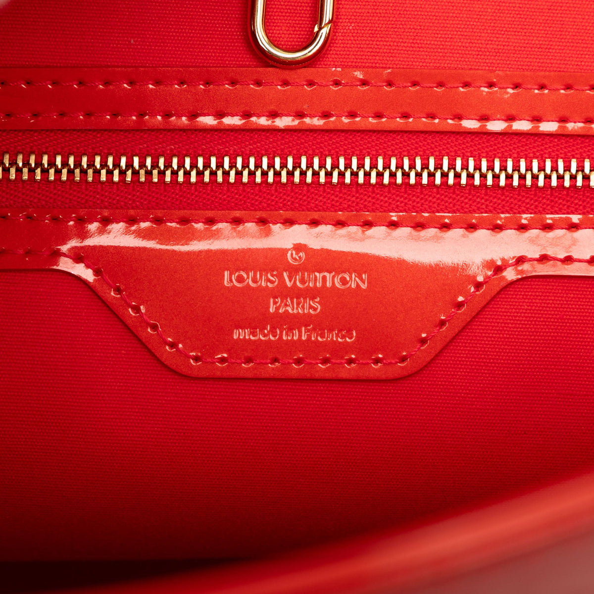 Monogram Vernis Avalon MM