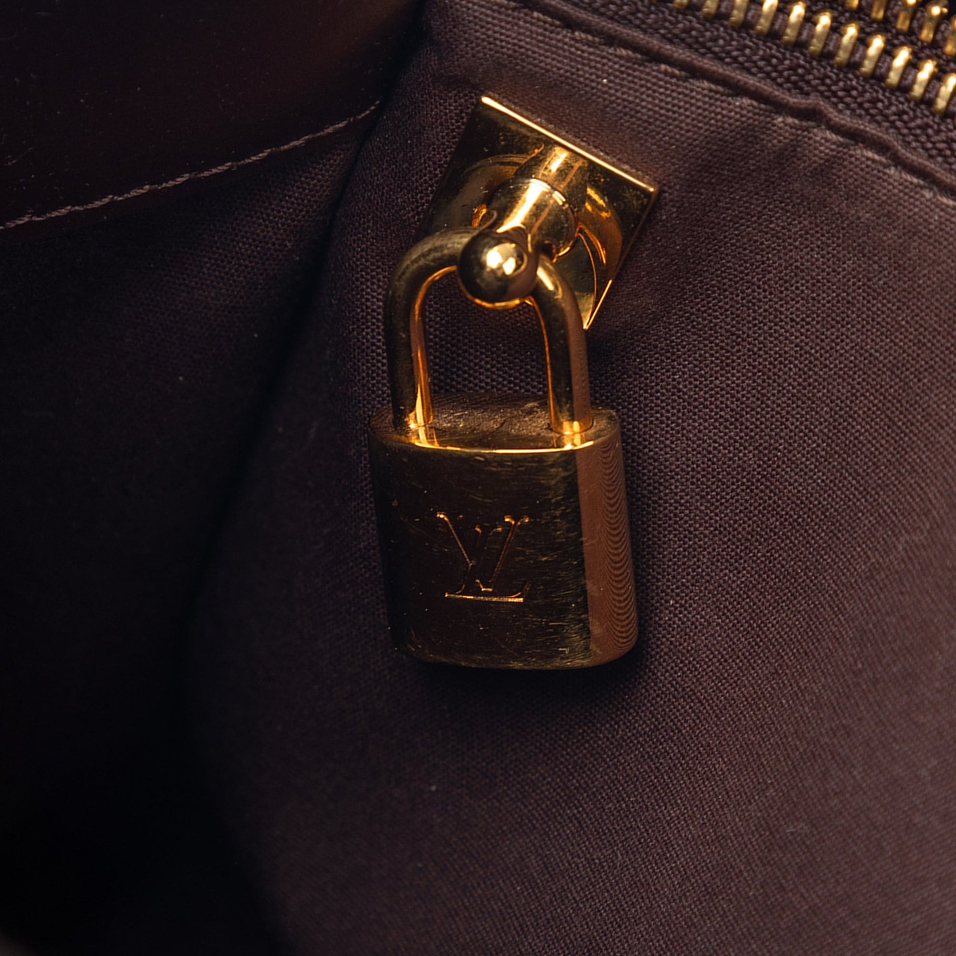 Louis Vuitton Monogram Vernis Montaigne MM
