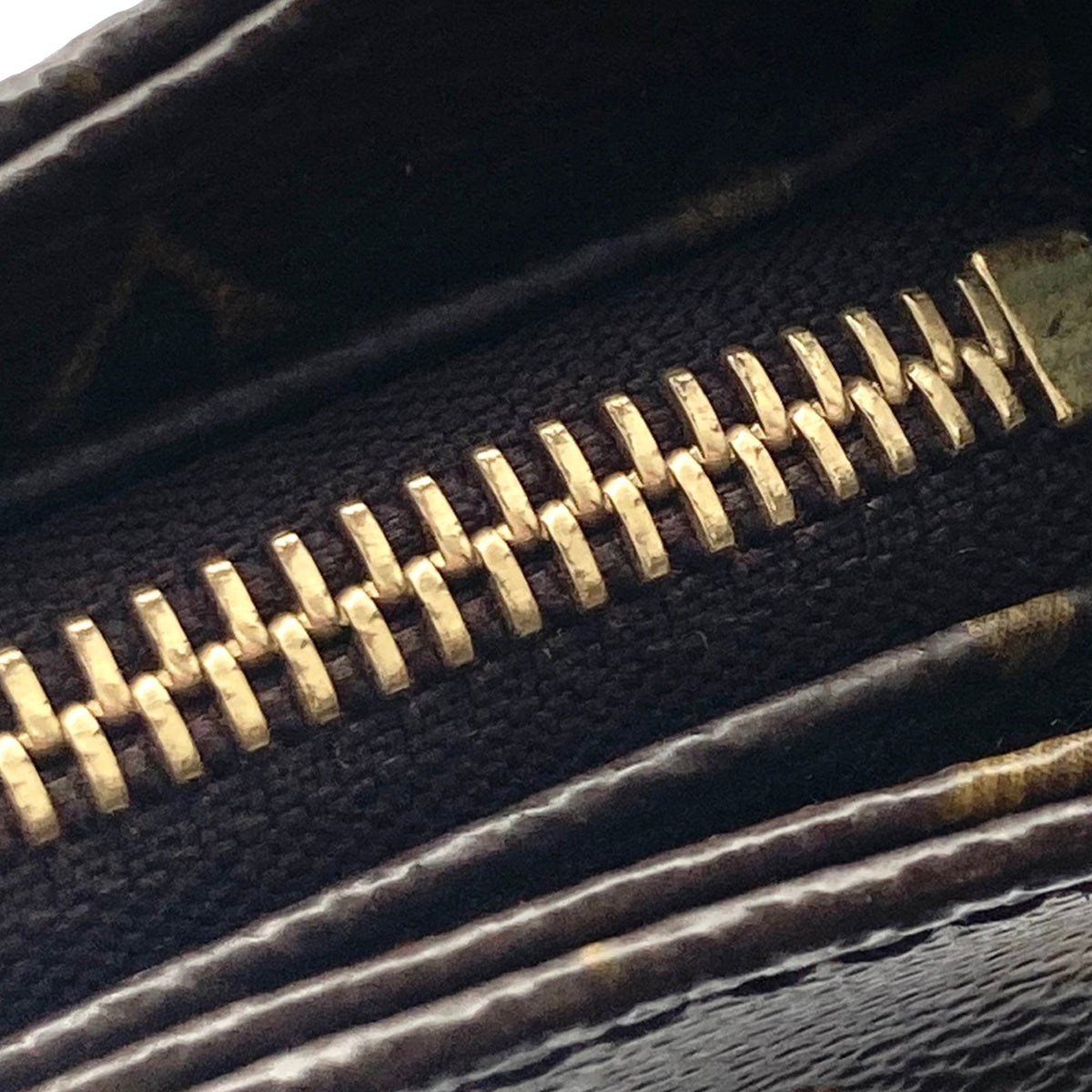 Louis Vuitton Monogram Looping MM