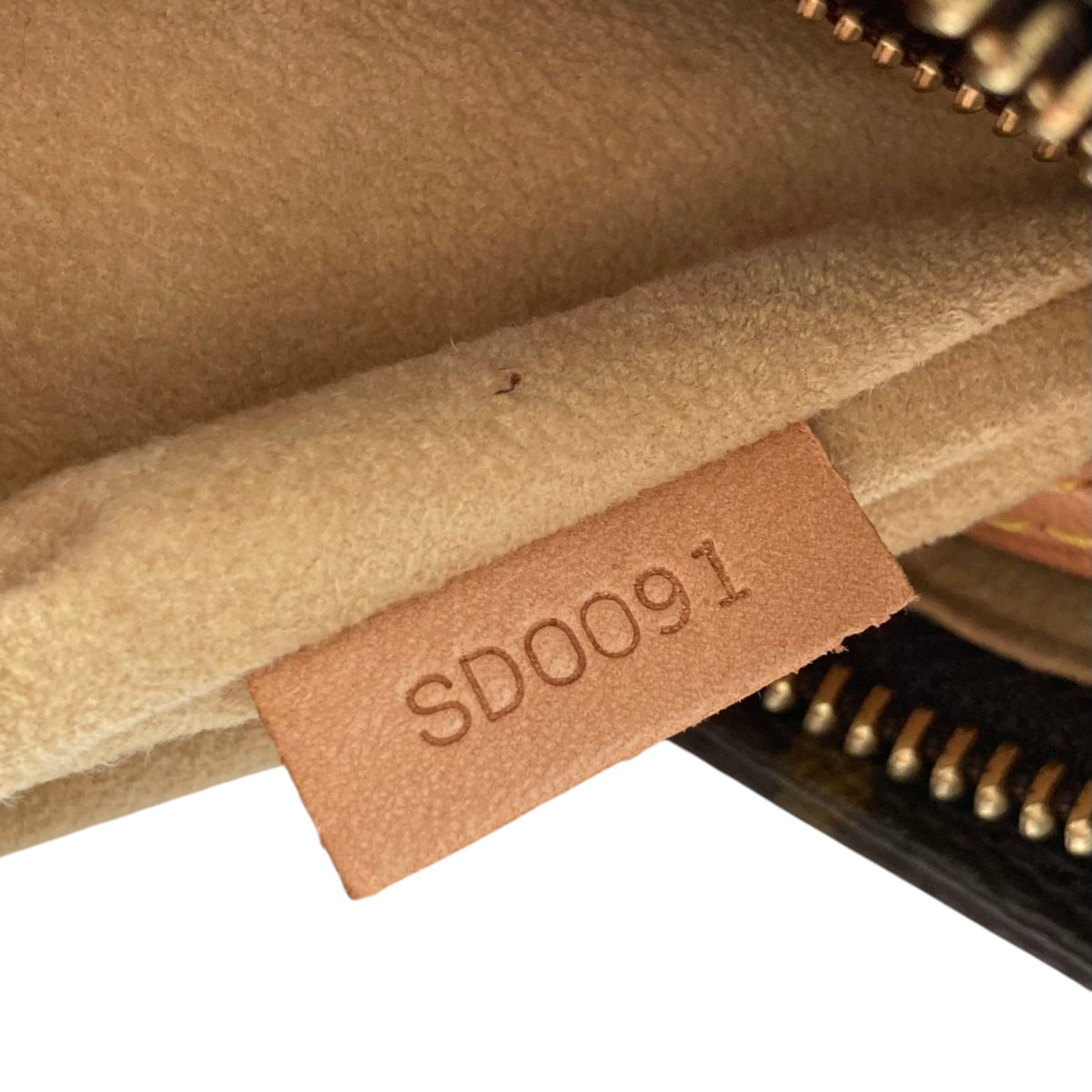 Louis Vuitton Monogram Looping MM