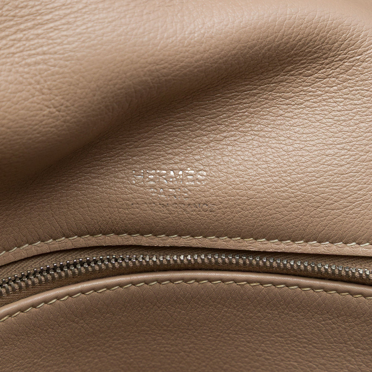 Hermès Swift Ghillies Kelly II Retourne 35 — Beige