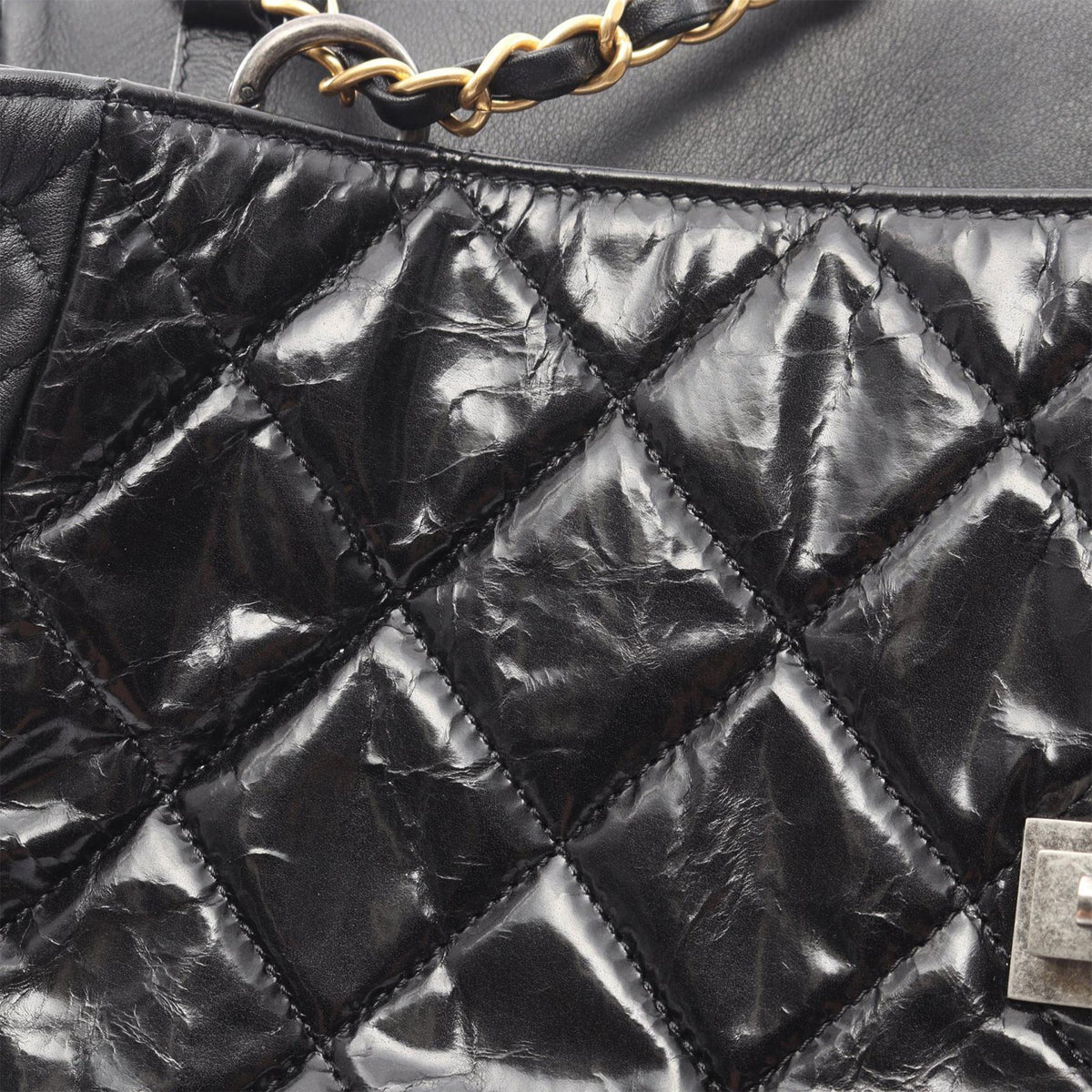 Chanel Quilted Aged Calfskin Reissue 2.55 Accordion Flap — Black