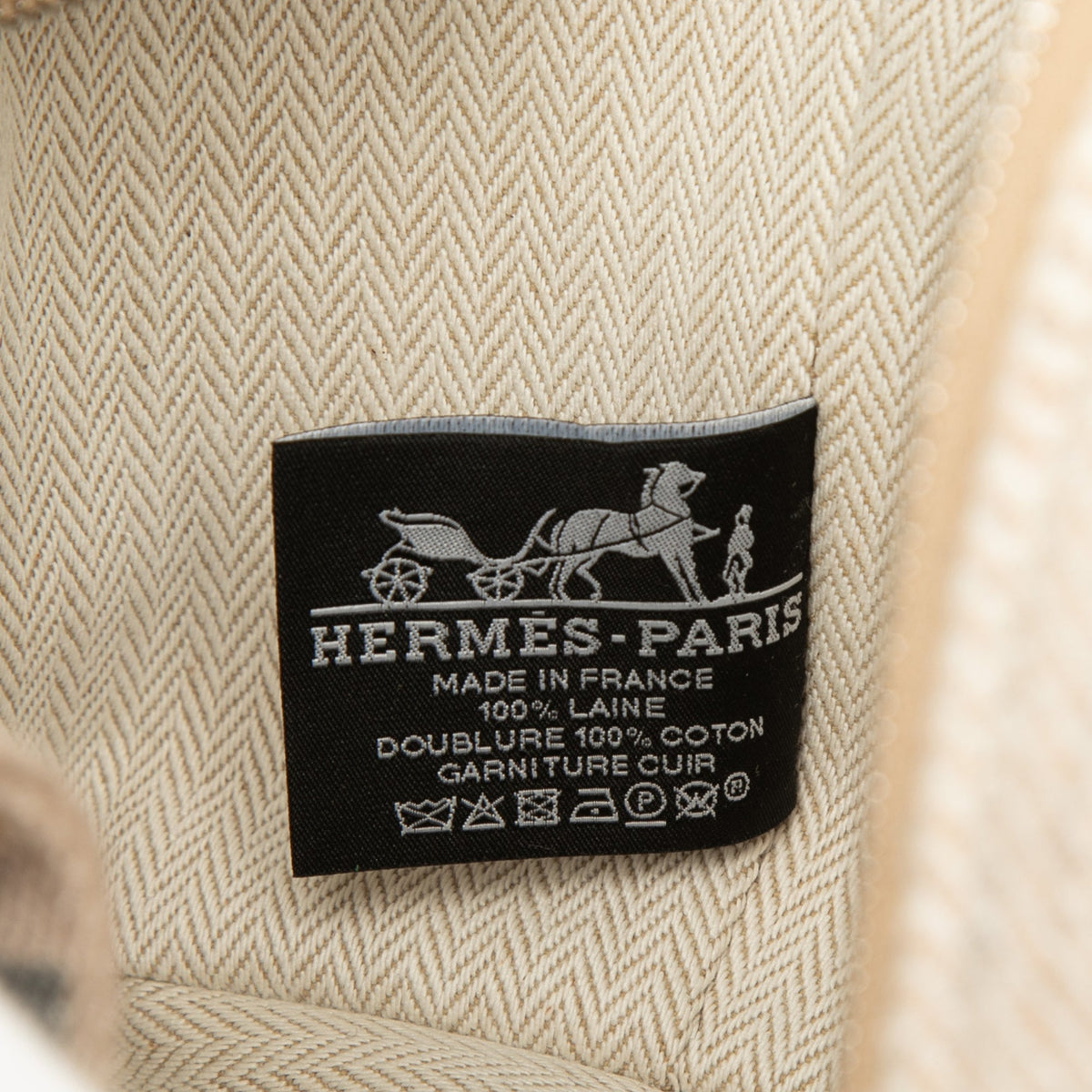Hermès Small Wool Bride A Brac Au Carre Case — Beige