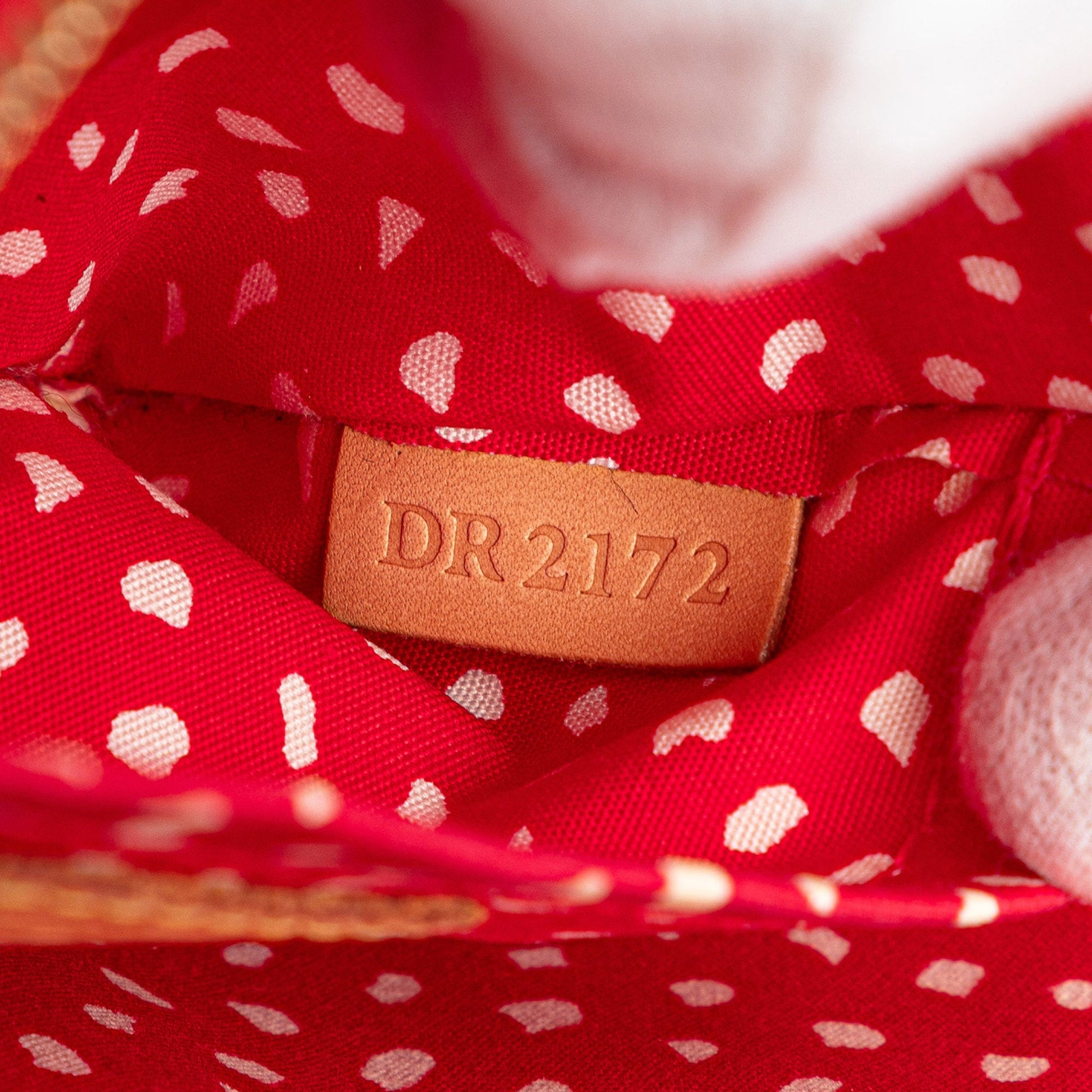 Louis Vuitton Yayoi Kusama Monogram Vernis Dots Infinity Pochette Accessoires