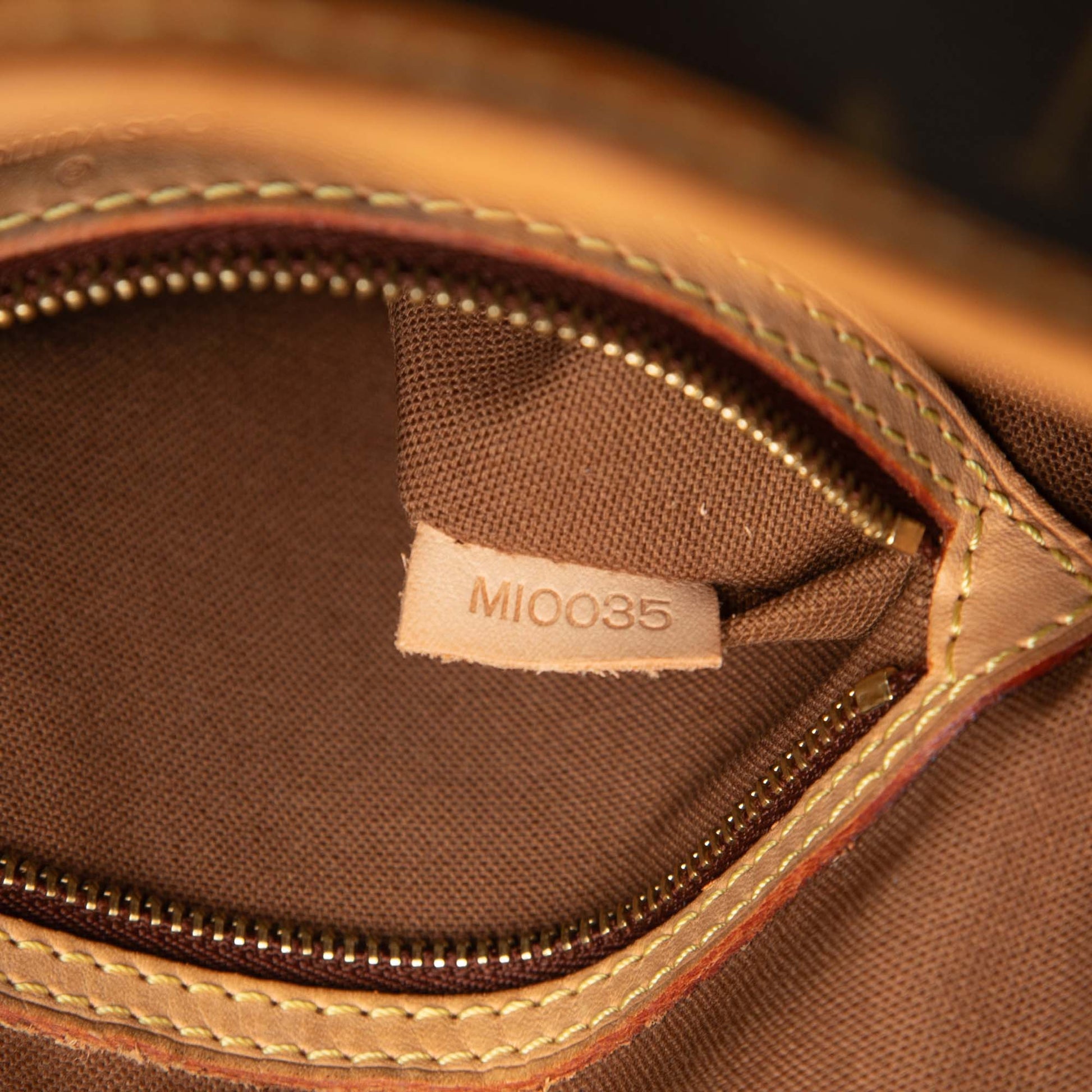 Louis Vuitton Monogram Batignolles Vertical Tote