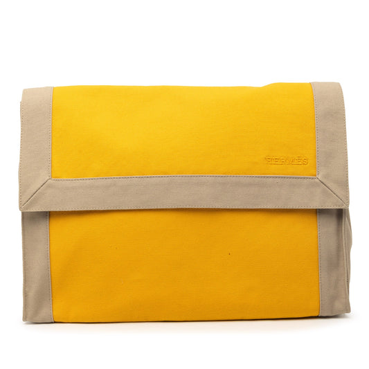 Bicolor Canvas Tapis de Selle Clutch