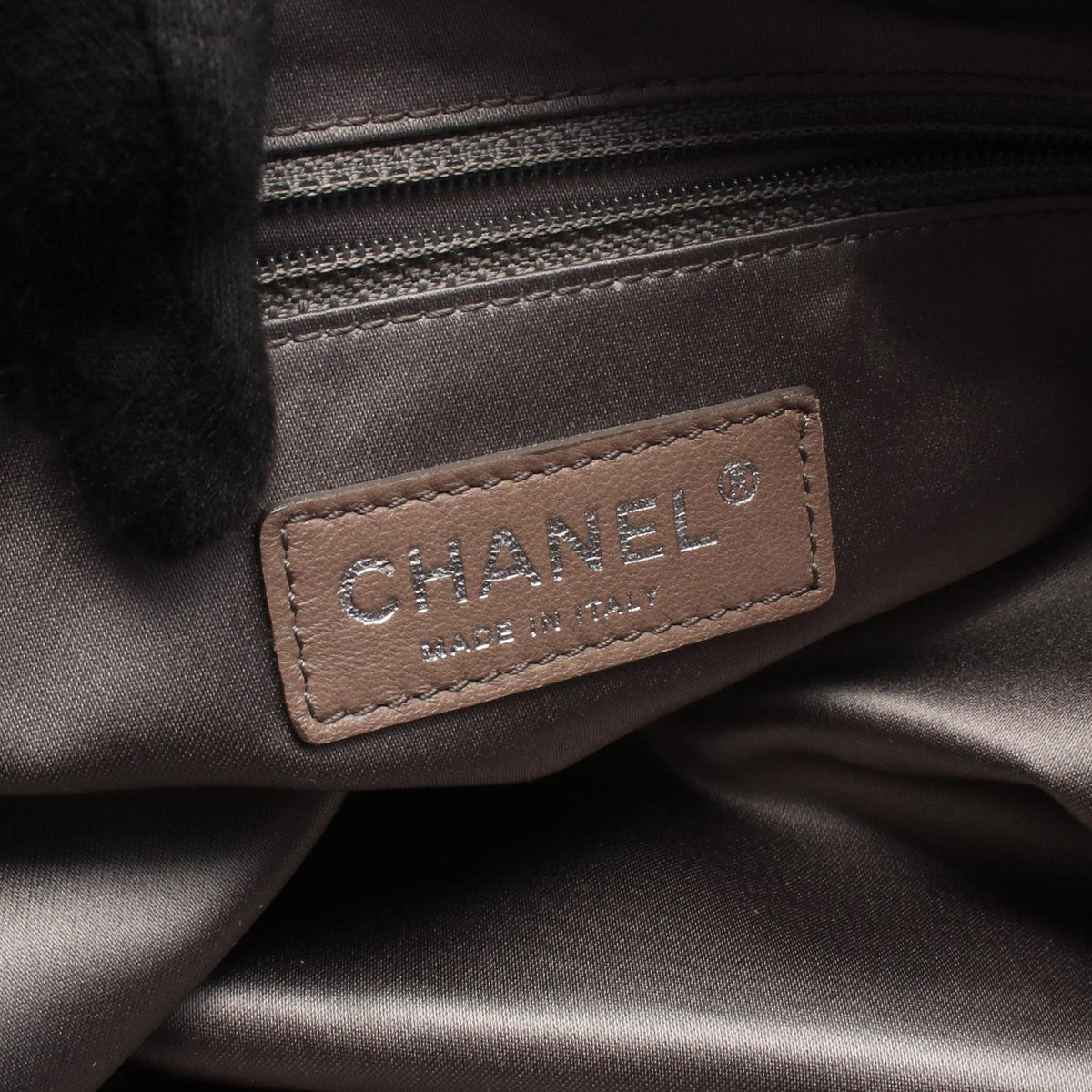 Chanel Large Quilted Lambskin Chain Mail Hobo — White