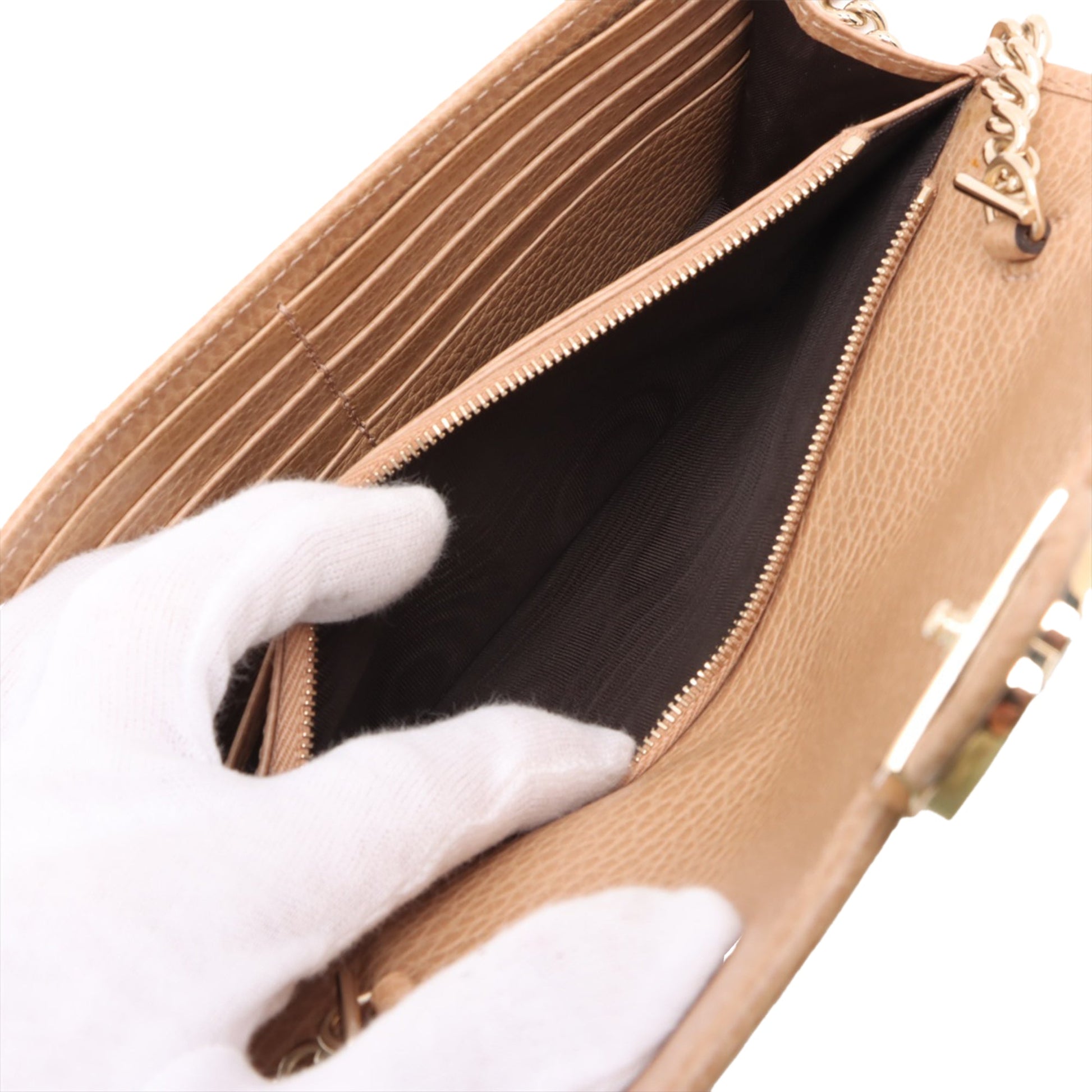 Gucci Dollar Calfskin Interlocking G Wallet on Chain