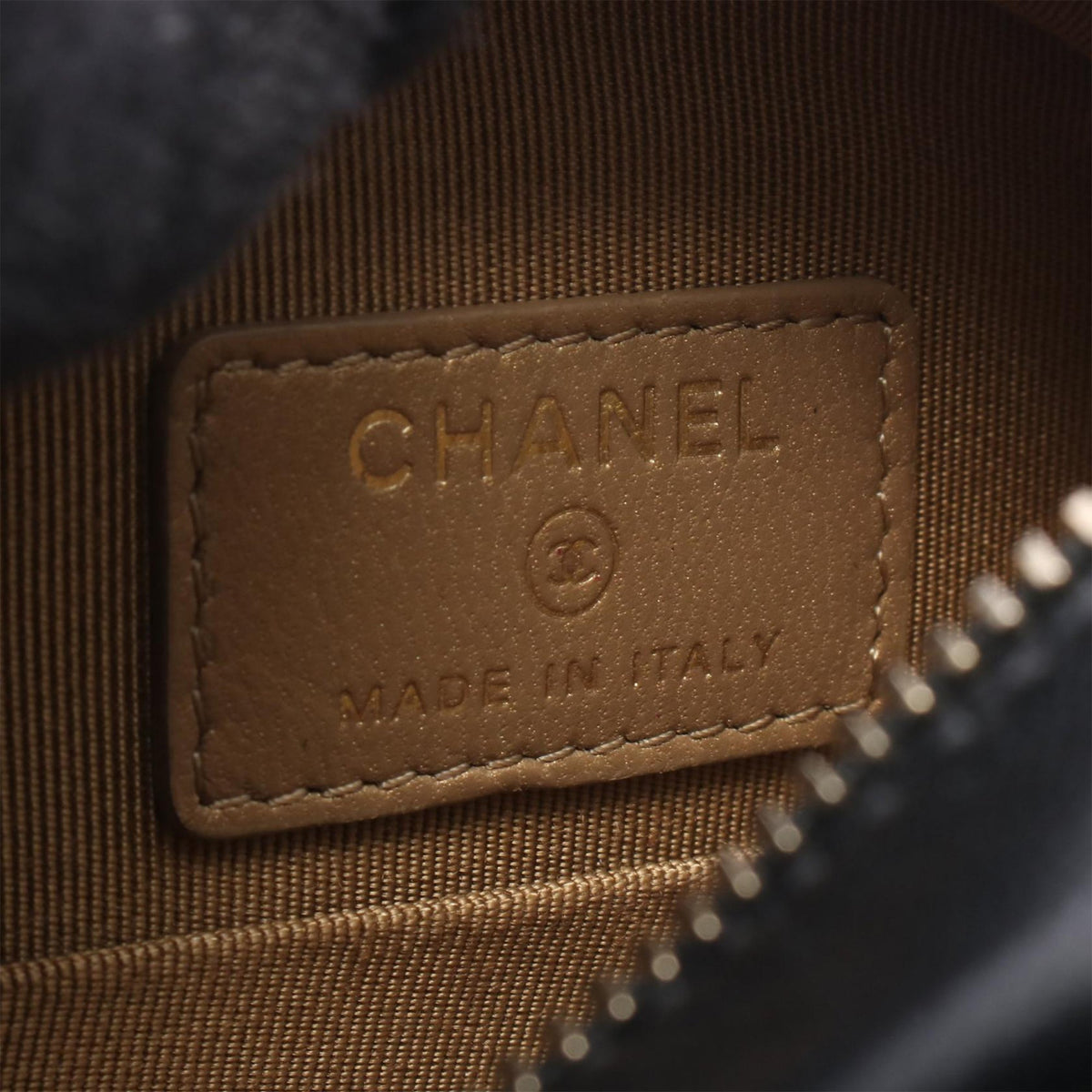 Chanel Lambskin Pearl Round Clutch On Chain — Black