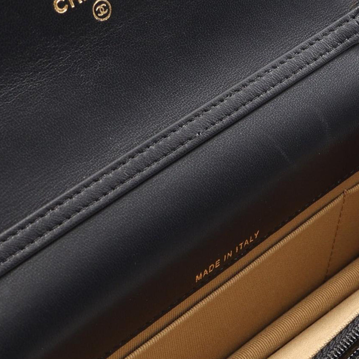 Chanel CC Quilted Lambskin Pearl Crush Wallet On Chain