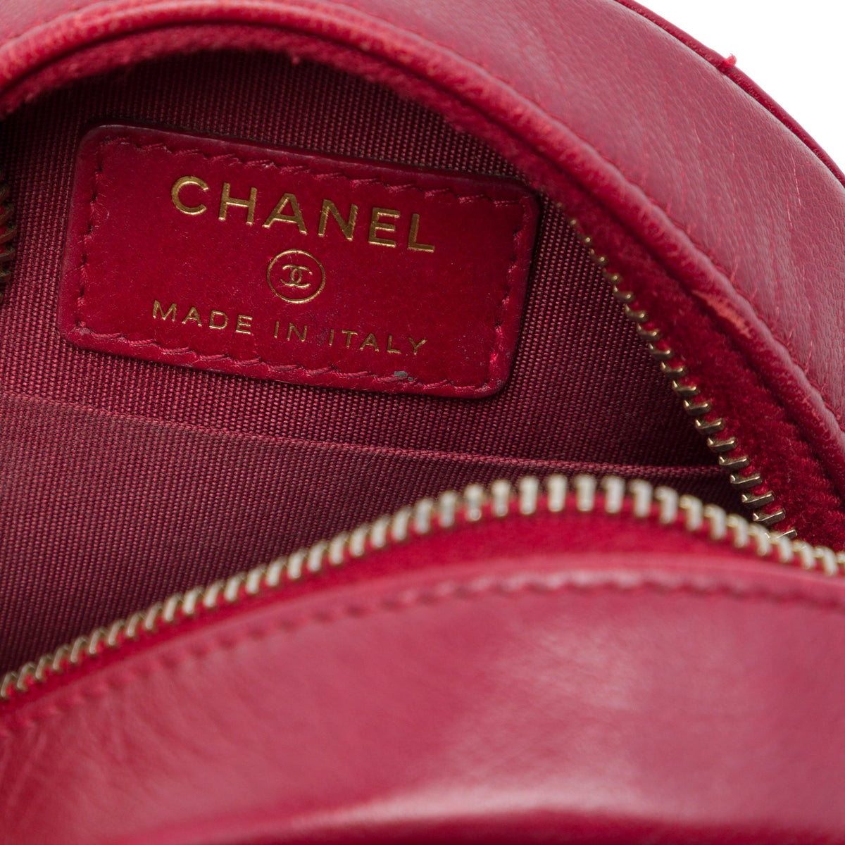 Chanel CC Quilted Lambskin Round Clutch with Chain — Red
